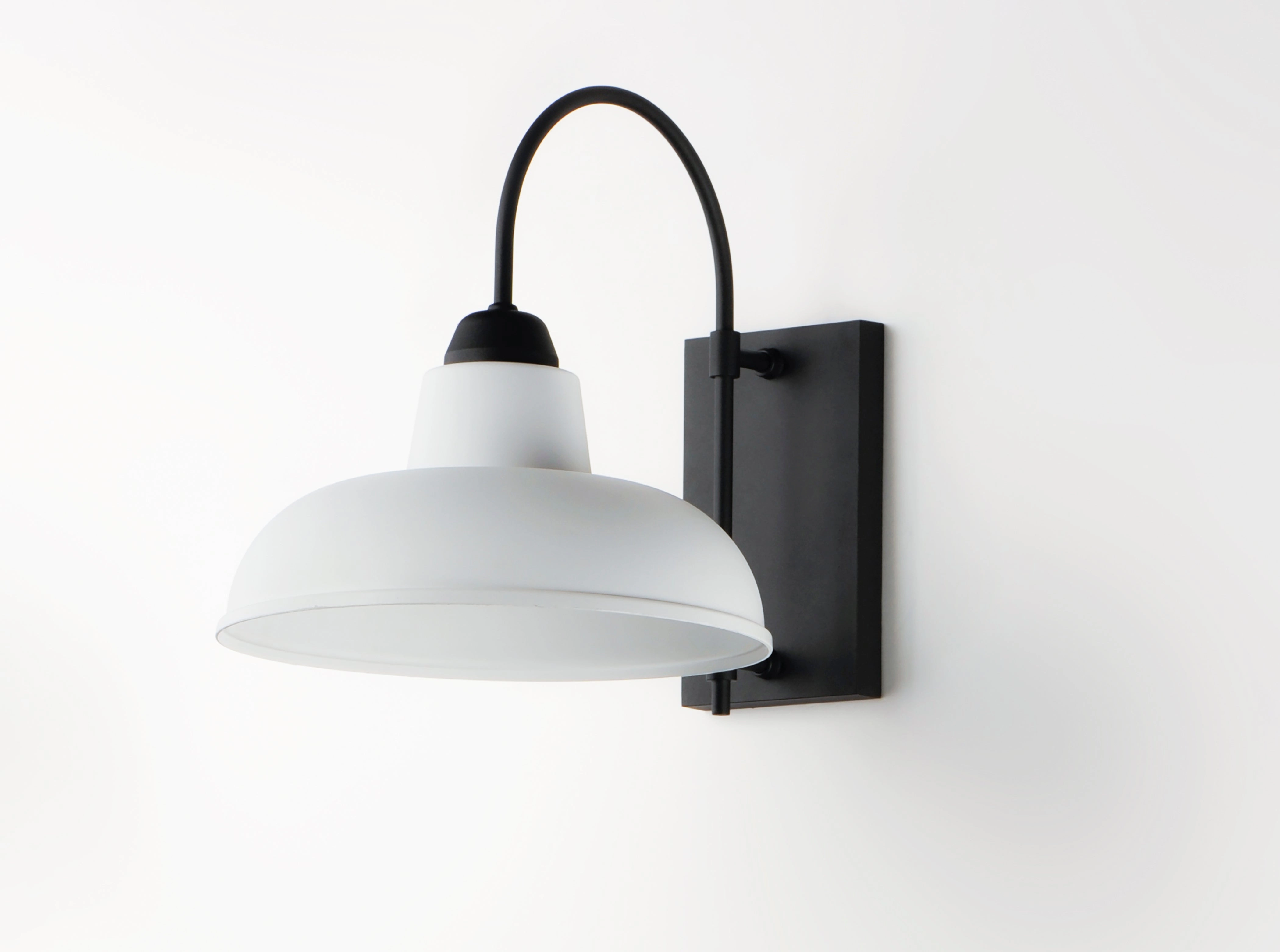 Industrial One Light Outdoor Wall Lantern White / Black