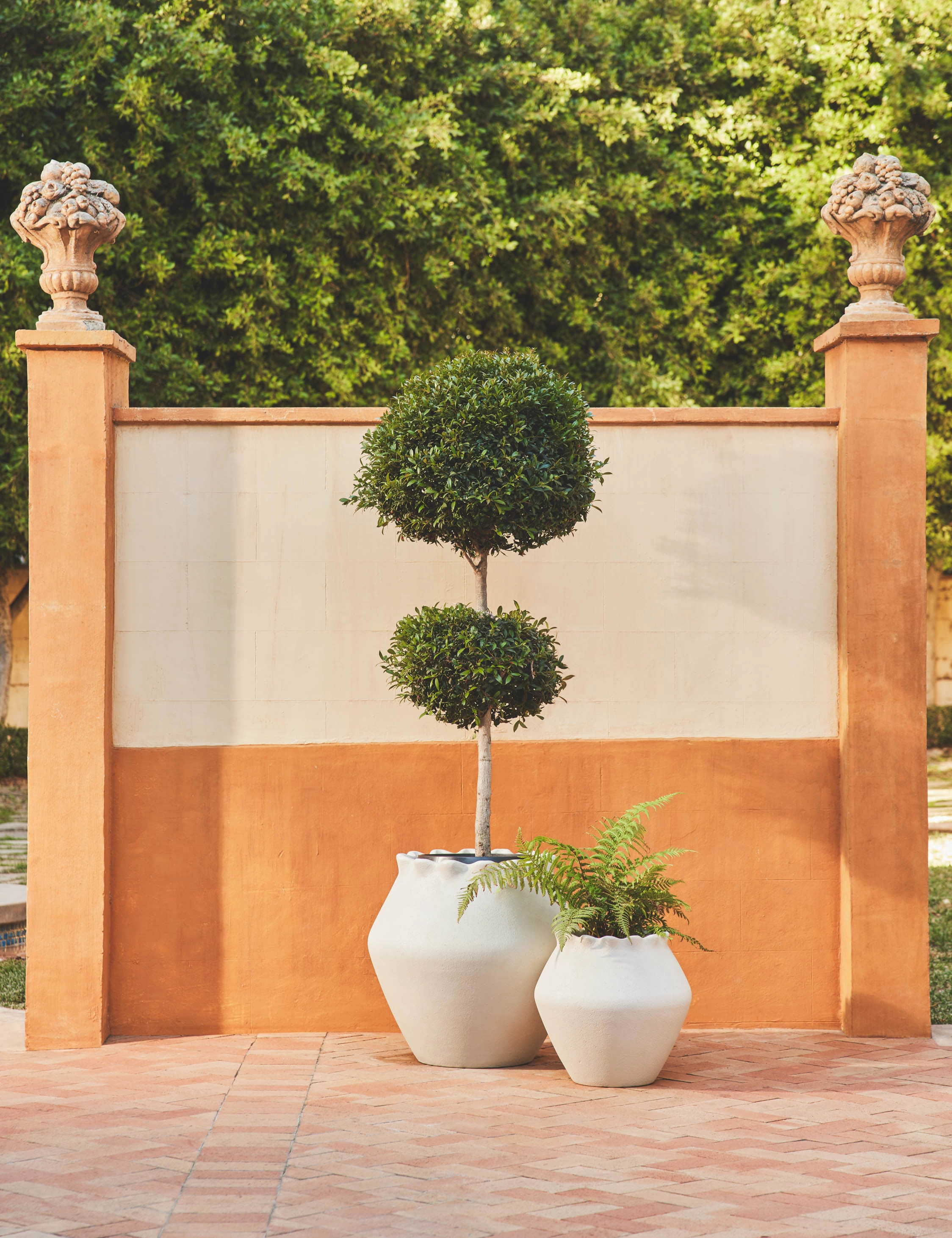 Jaziel Indoor/Outdoor Planteroutdoor garden decorative ornaments