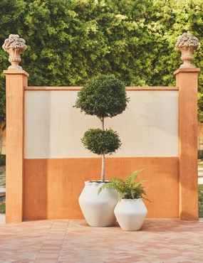 Jaziel Indoor/Outdoor Planteroutdoor garden decorative ornaments