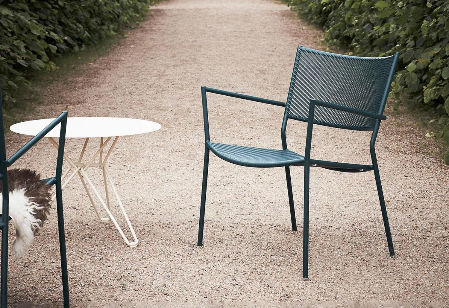 Jig Mesh Outdoor Easy Chair