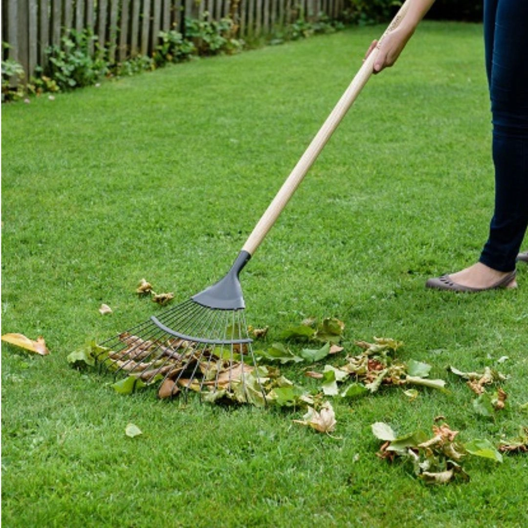 Kent and  Stowe Long Leaf Rake premium quality garden tool set with case