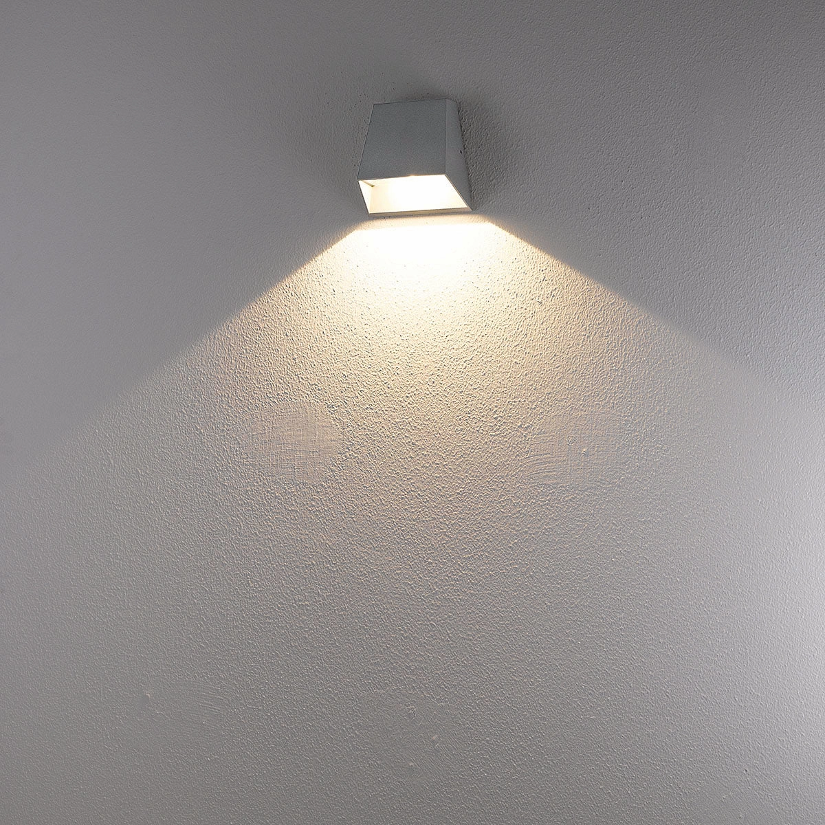 Kilo LED Outdoor Wall Mount Marine Grey