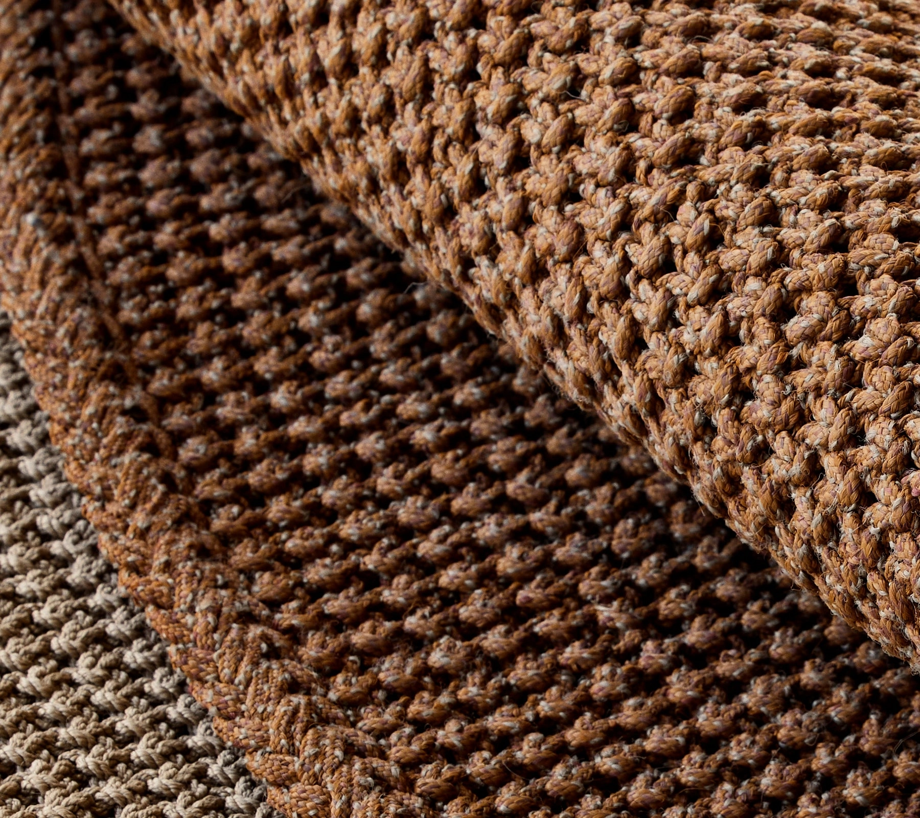 Knit rug, dia 200 cm