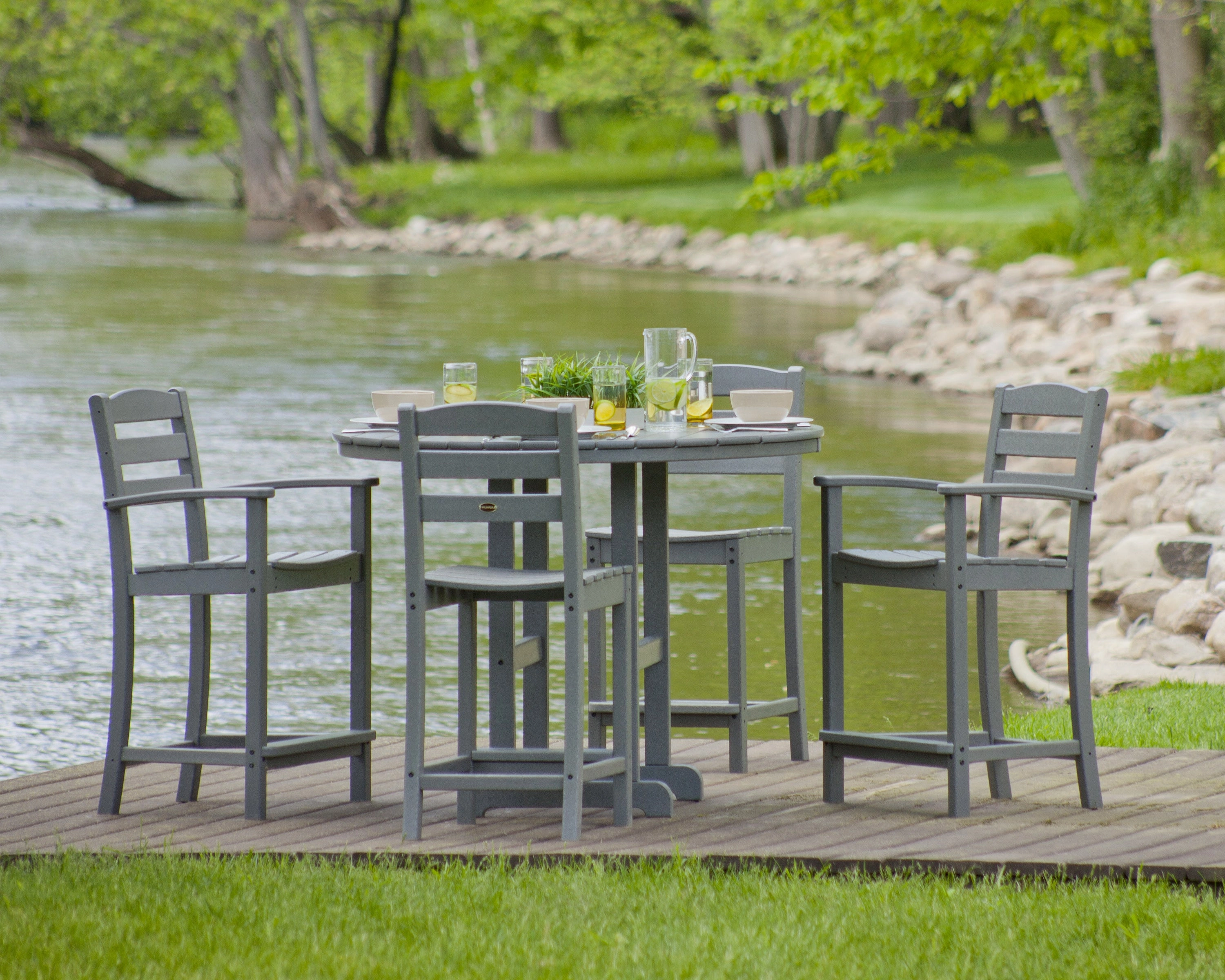 La Casa Caf 5-Piece Round Farmhouse Counter Dining Set