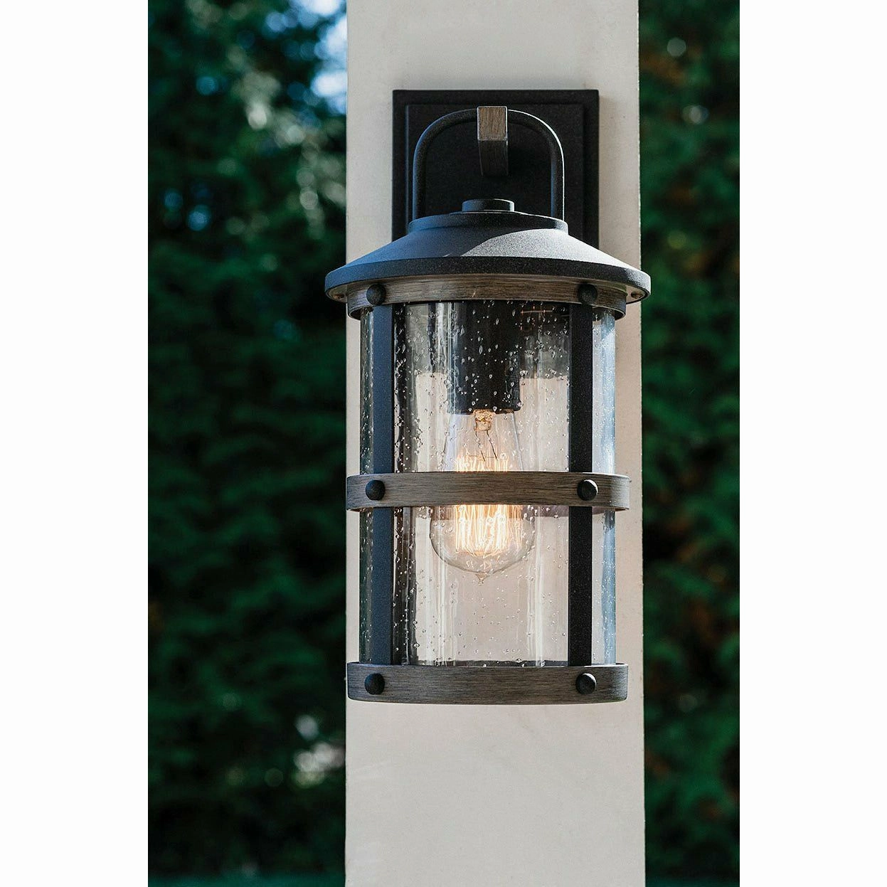 Lakehouse Outdoor Wall Light