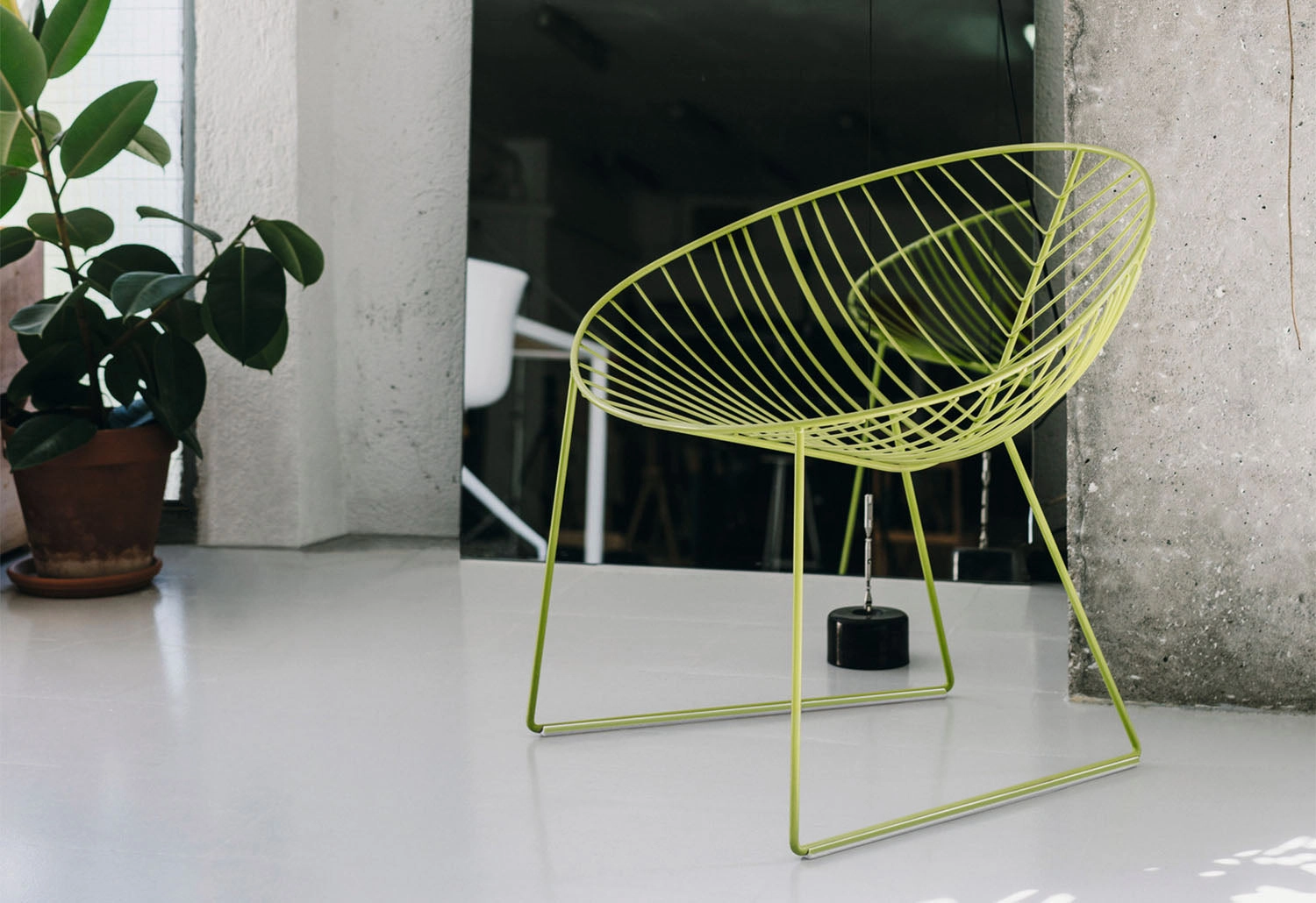 Leaf Outdoor Lounge Chair
