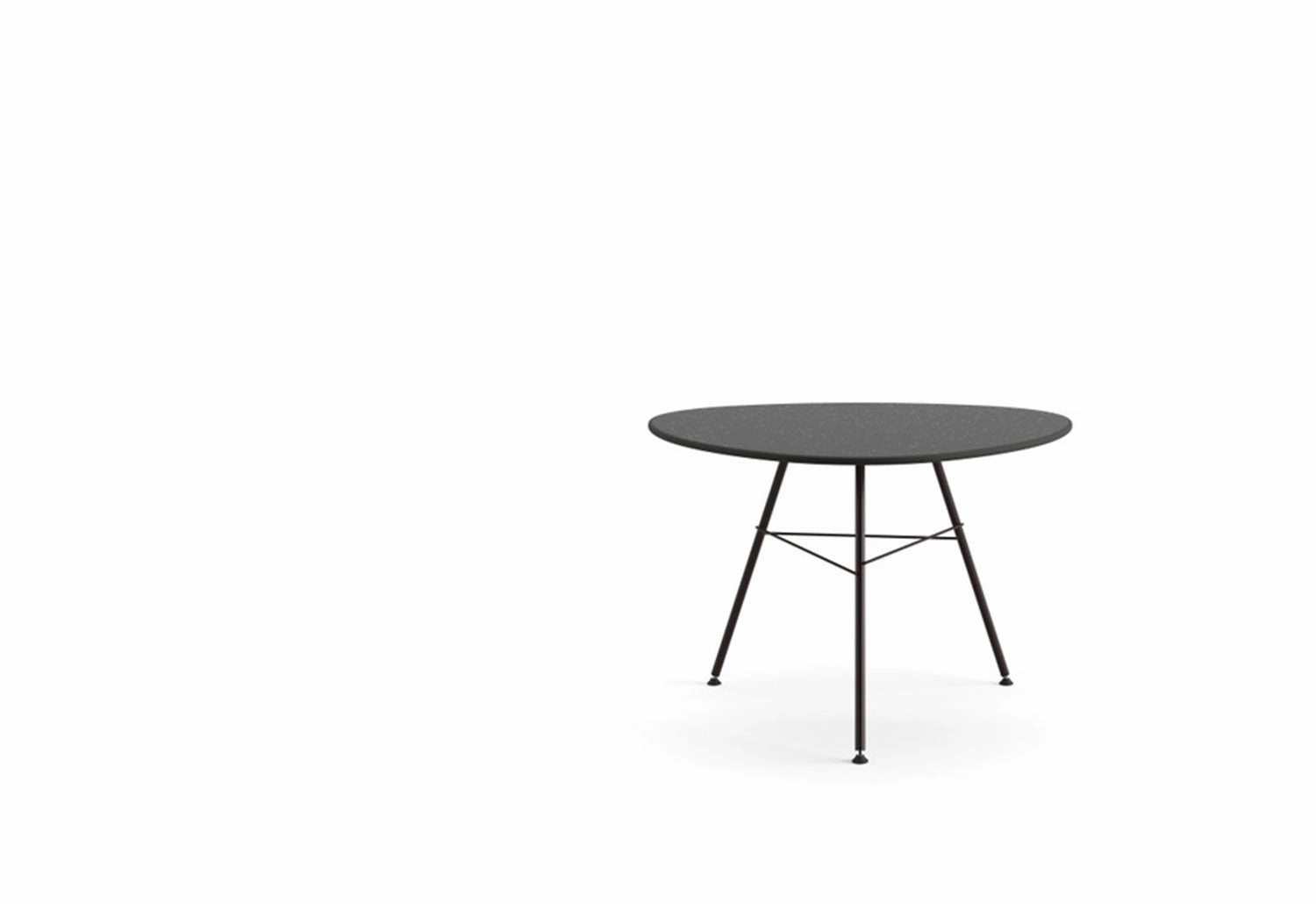 Leaf Outdoor Table | Triangleoutdoor patio furniture set