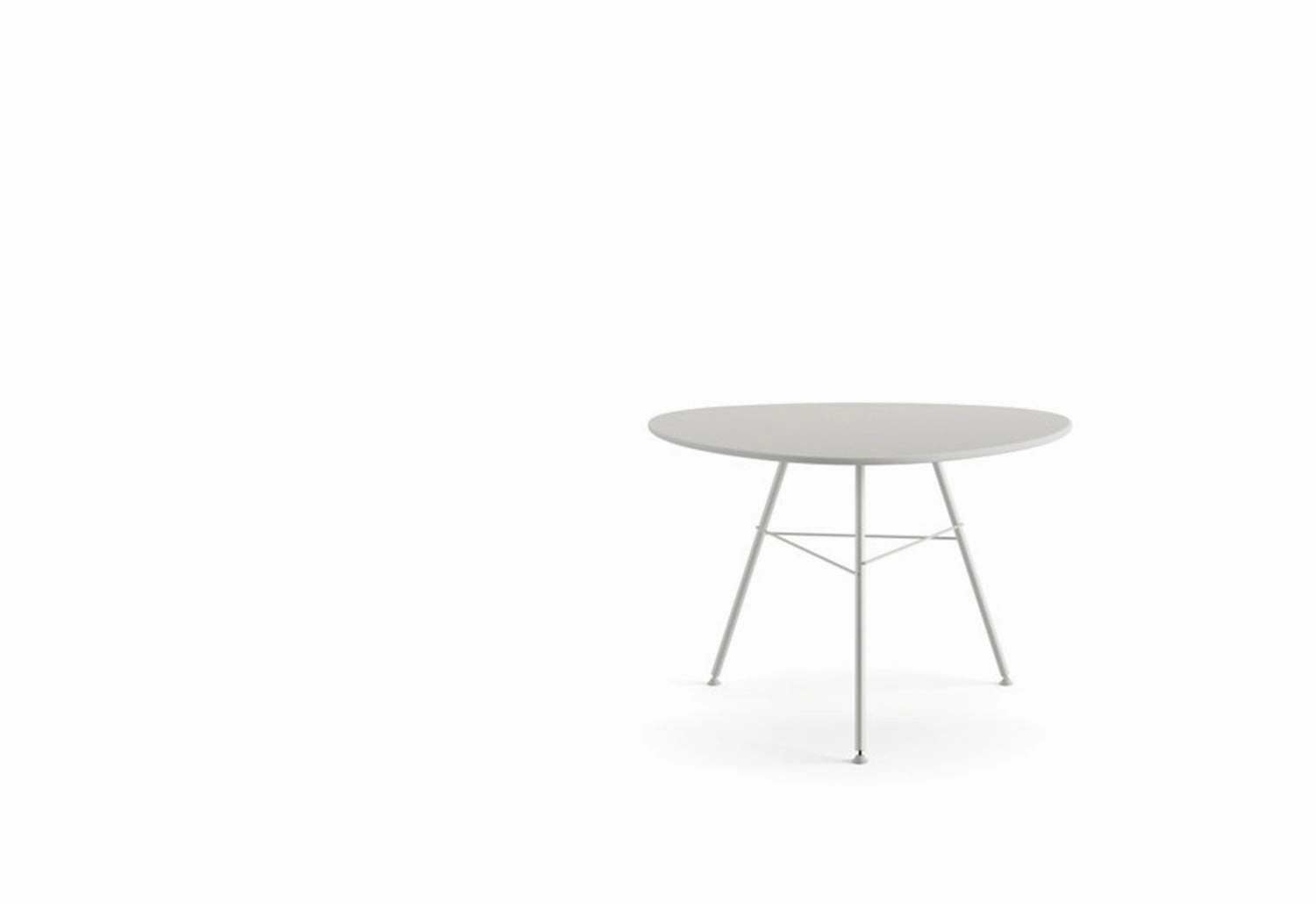 Leaf Outdoor Table | Triangle