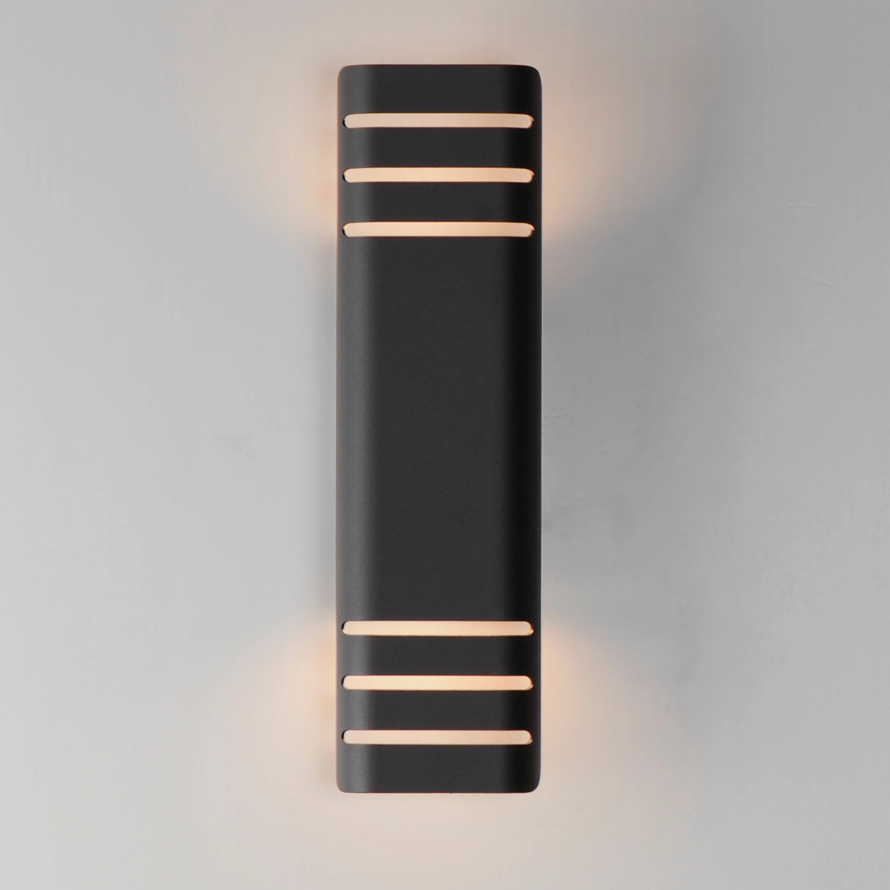 Lightray Medium LED Outdoor Wall Lamp