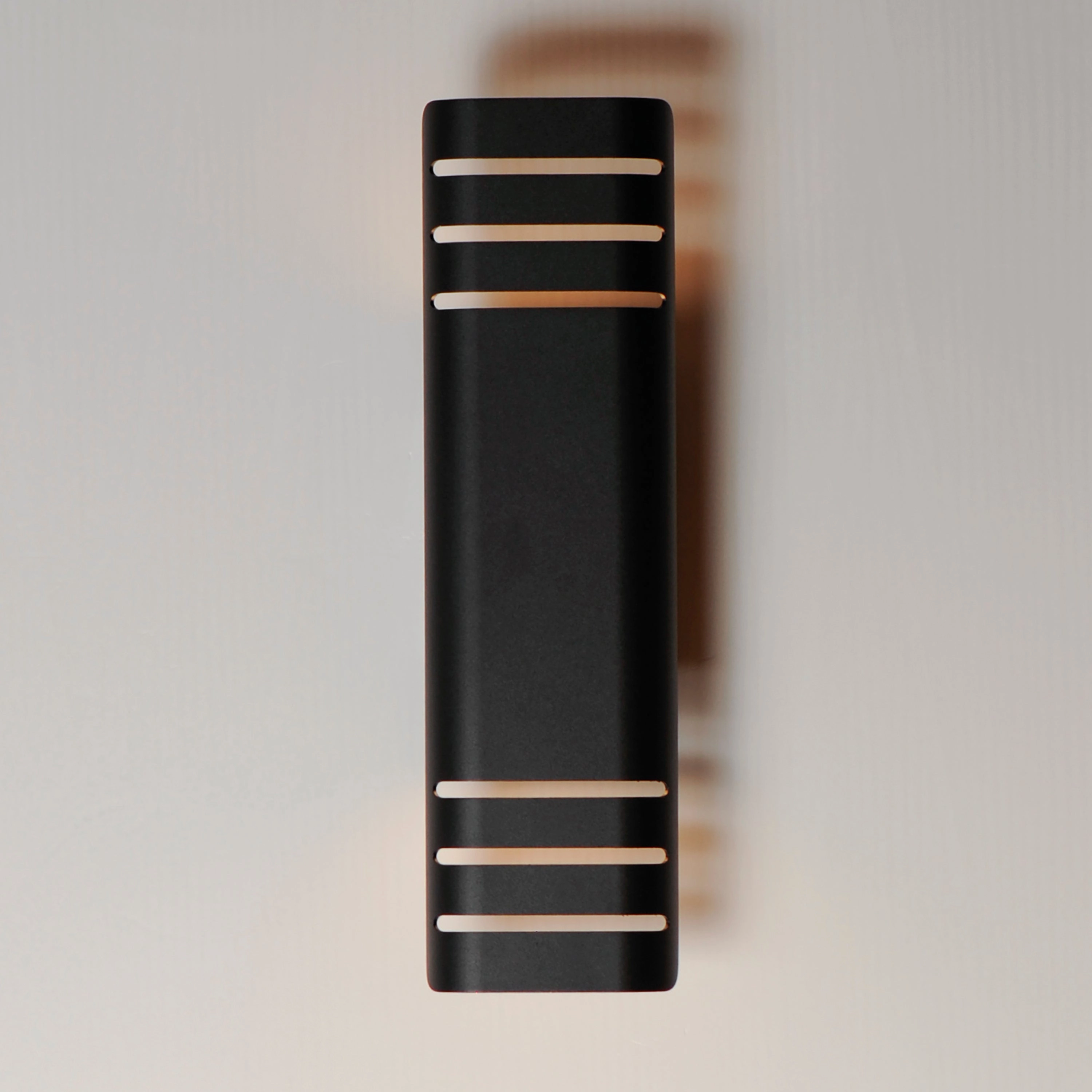 Lightray Medium LED Outdoor Wall Lamp