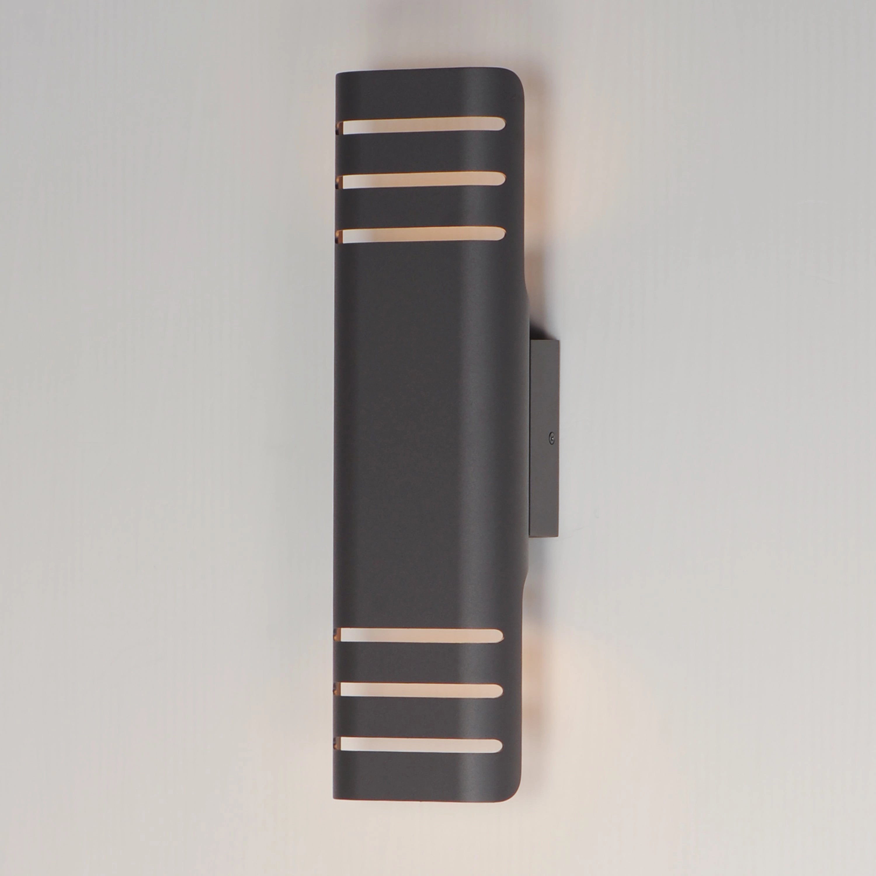 Lightray Medium LED Outdoor Wall Lamp
