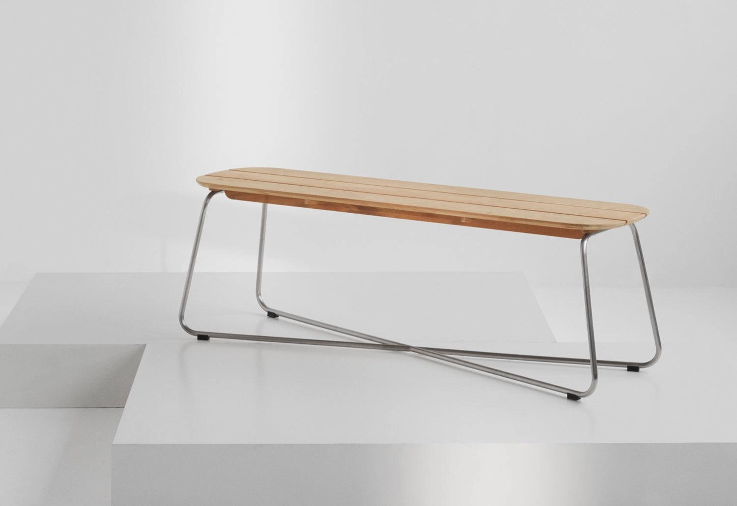 Lilium Bench