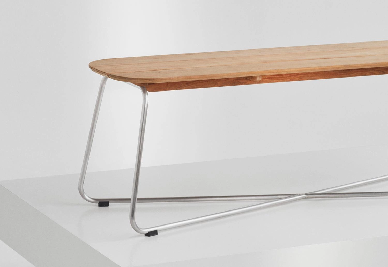 Lilium Bench