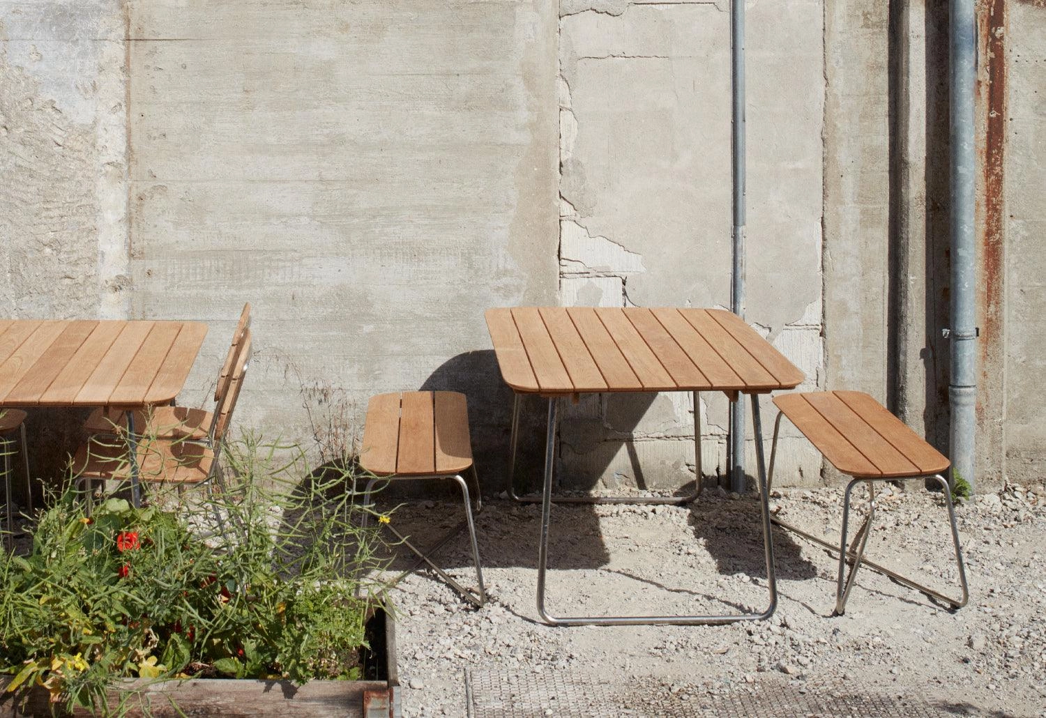 Lilium Bench