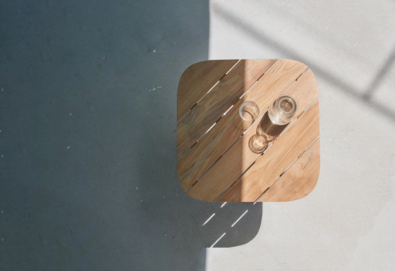 Lilium Lounge Table