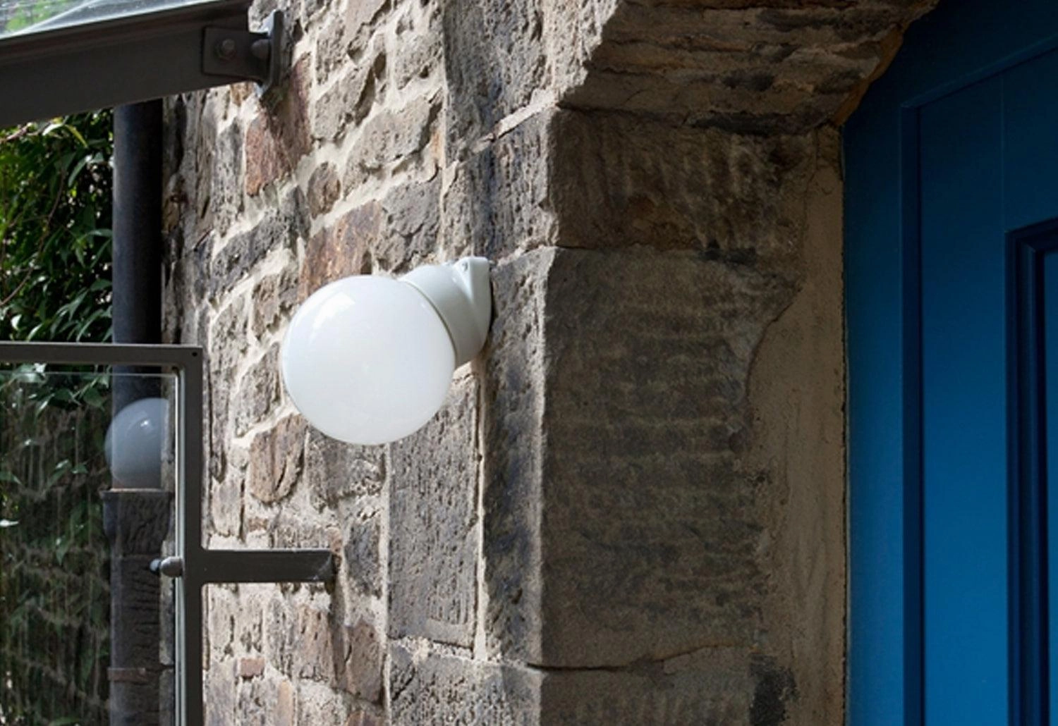 Lisilux Globe Wall Light