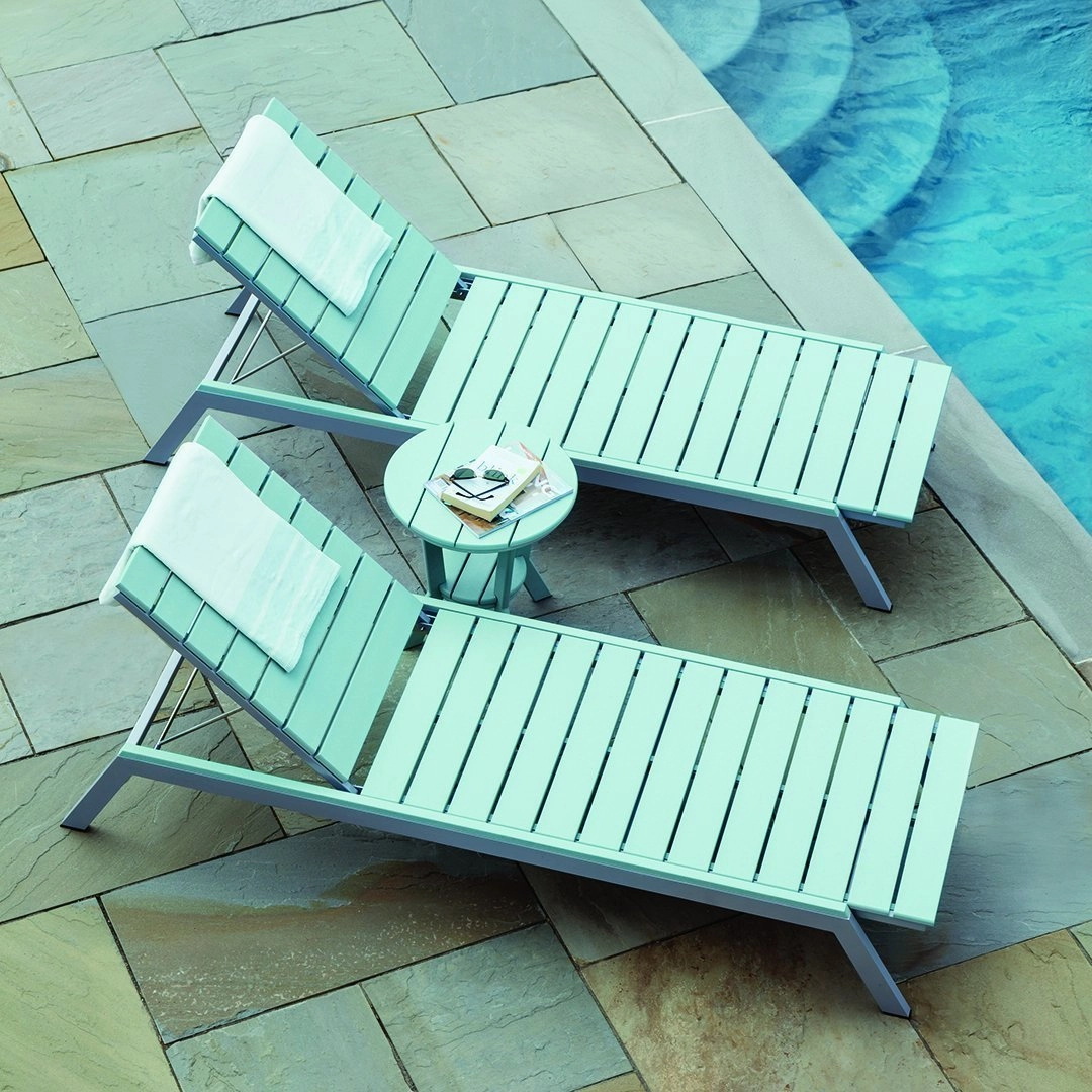 MAD Chaise