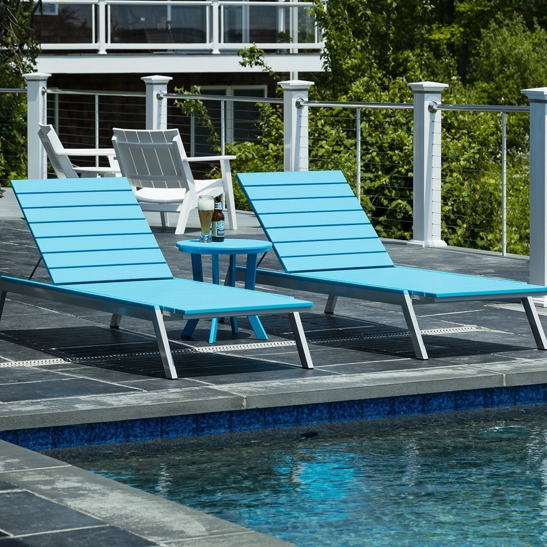 MAD Chaise