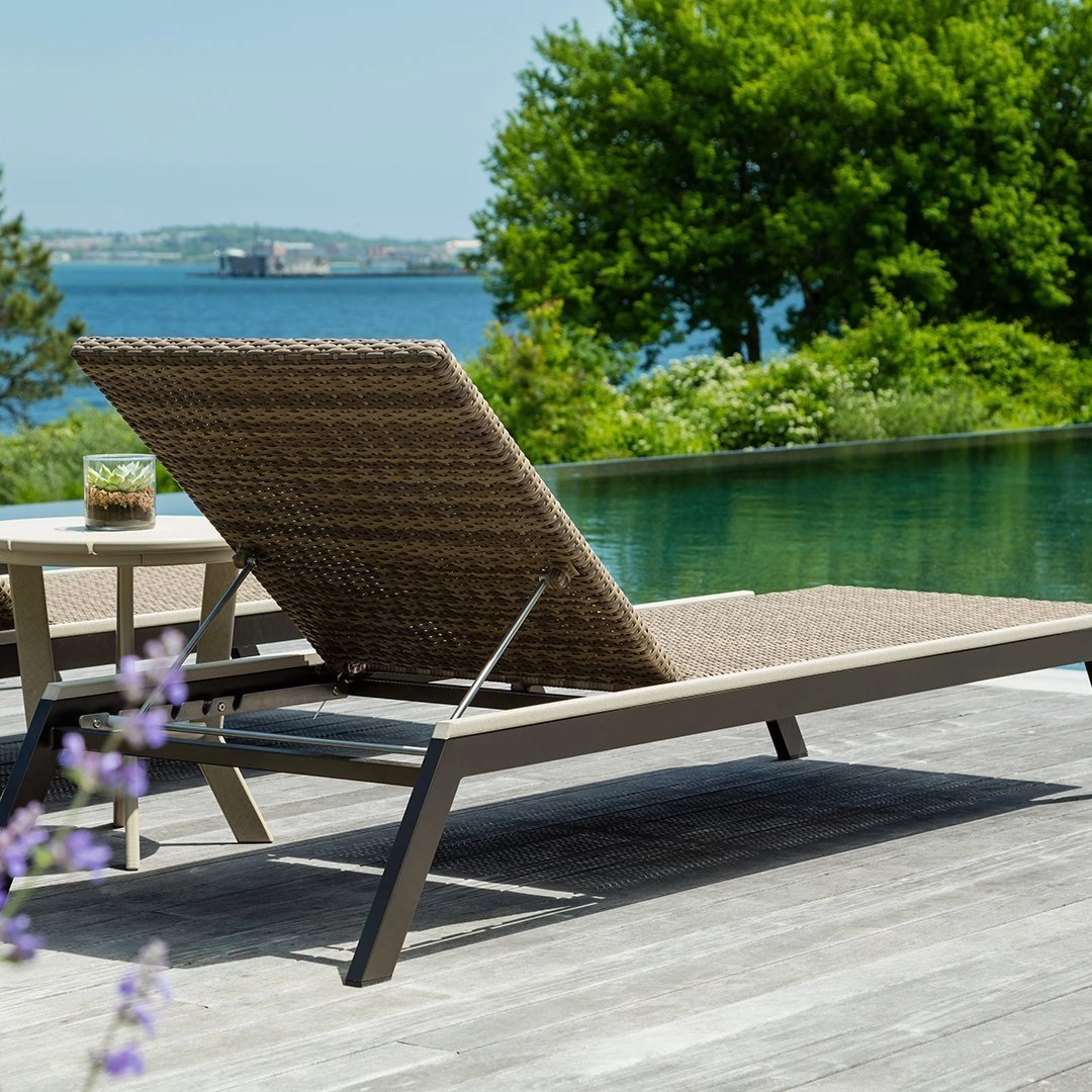 MAD Chaise Woven