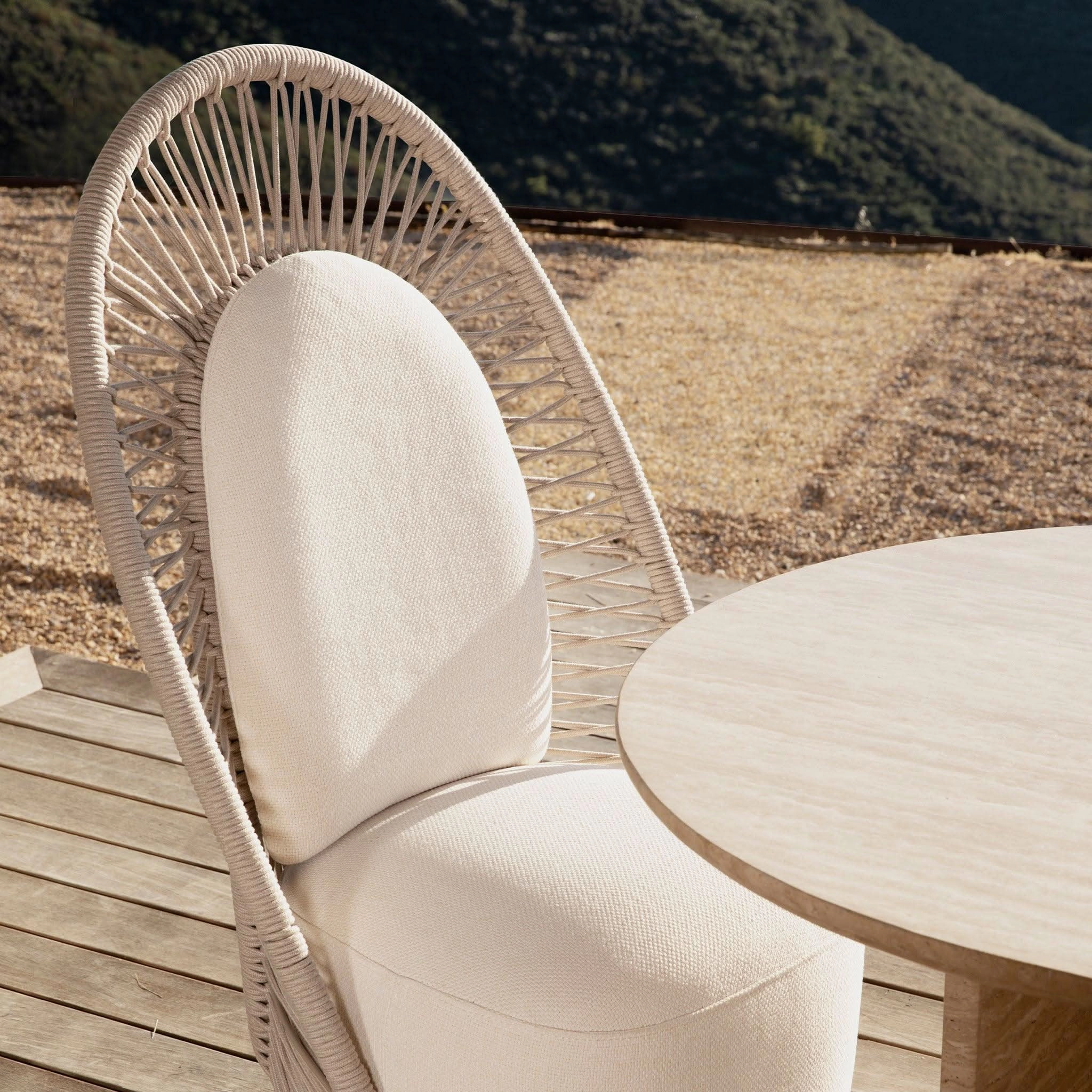 Maui Oval Dining Table