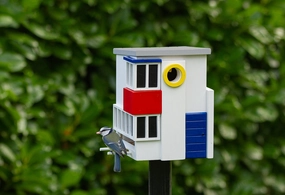 Multiholk De Stijl Bird HouseDurable outdoor patio accessories