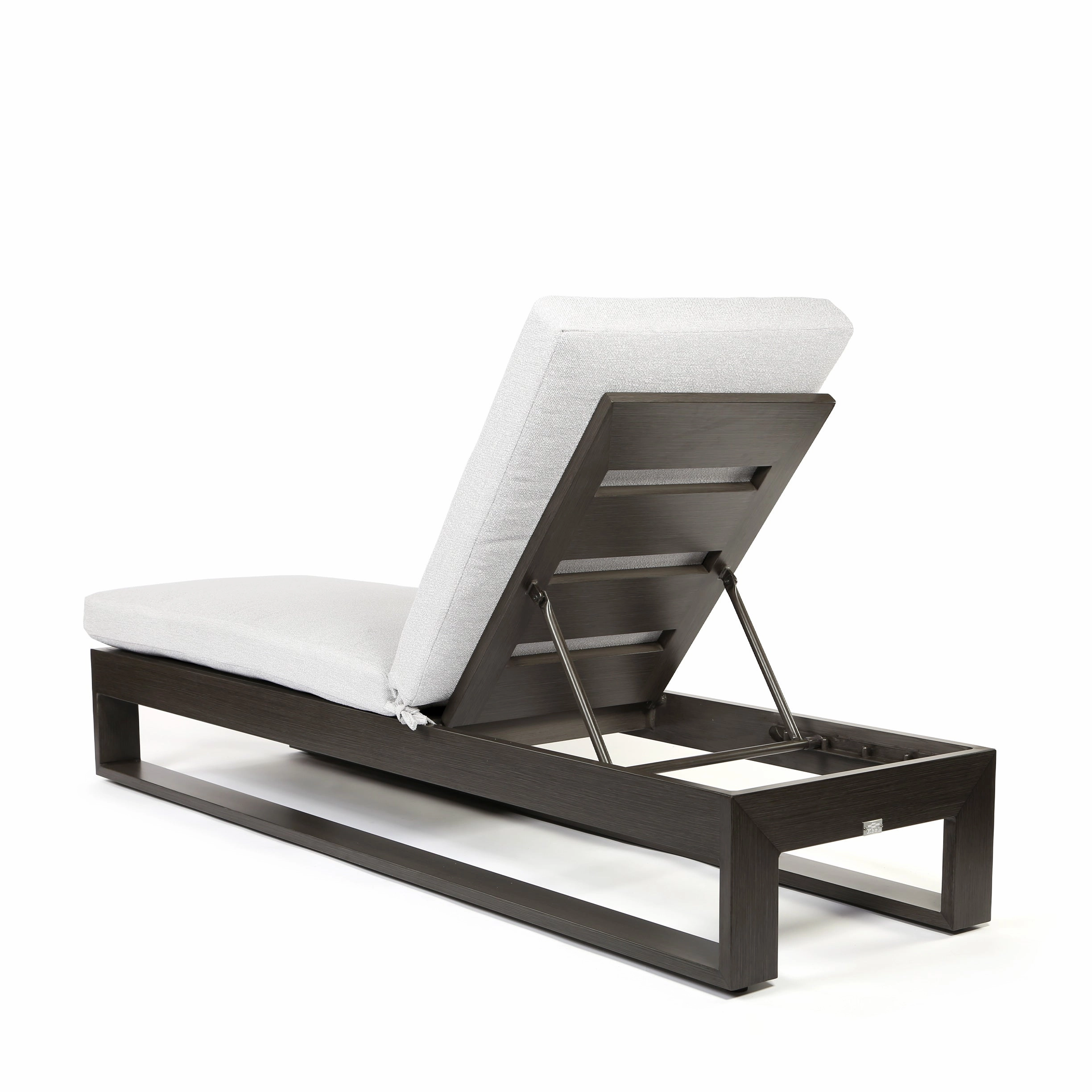 Novara Chaise Lounge
