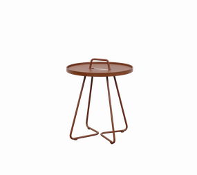 On-the-move side table, smalloutdoor coffee table for patio or lounge