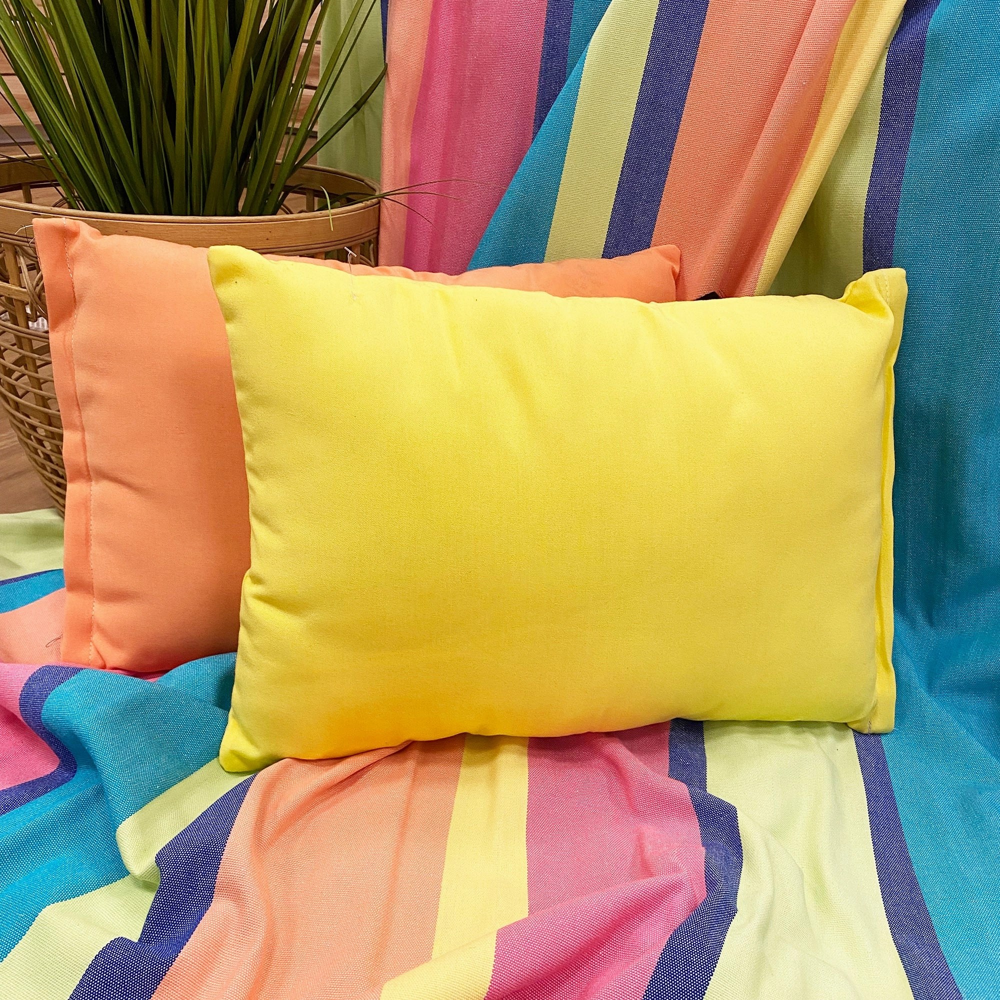 Polyester Pillow (20in/50cm) - Yellow