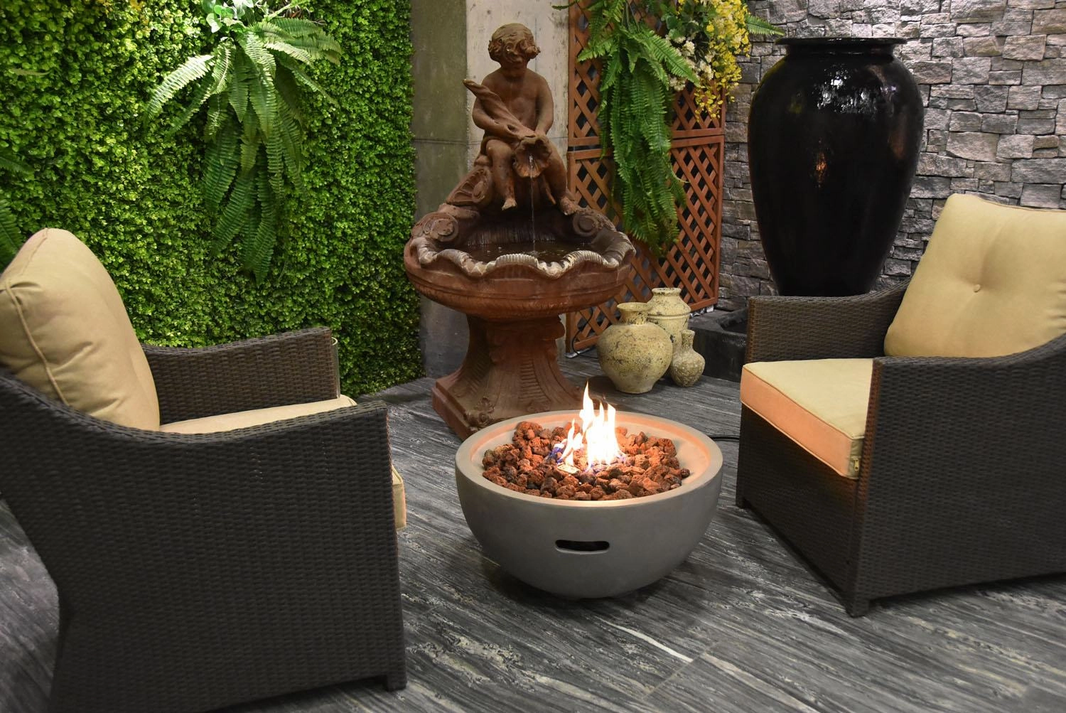 Puuoo Concrete Lava Fire Table (Modena)  Propane
