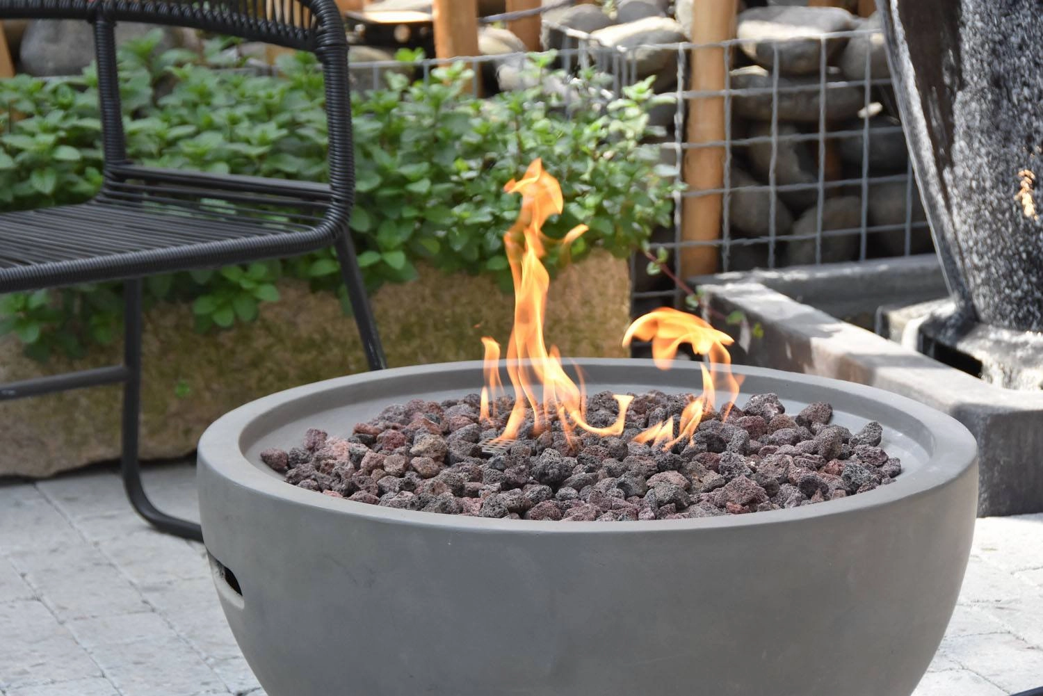 Puuoo Concrete Lava Fire Table (Modena)  Propane