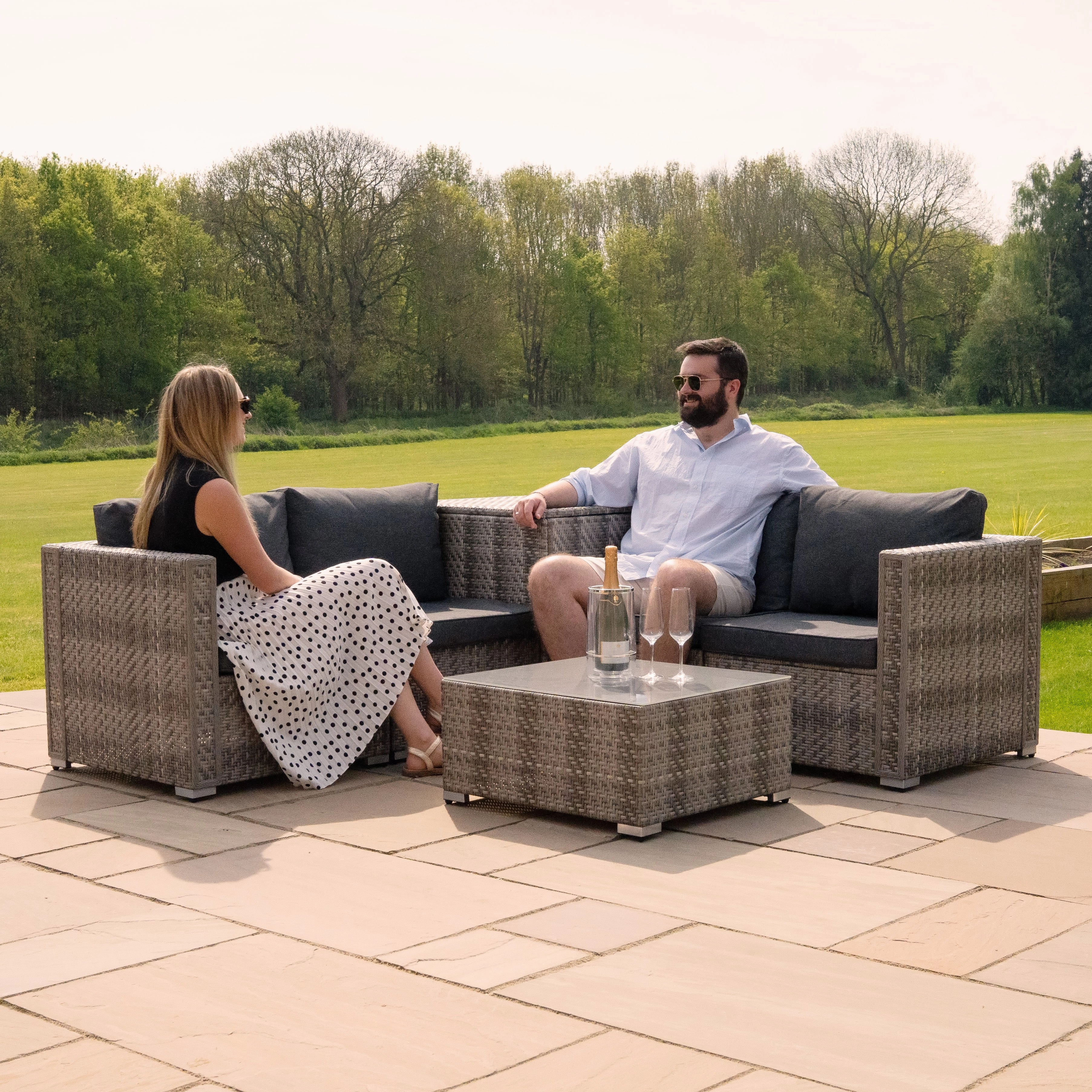 Rattan Modular 6 Piece Furniture Set & 700L Storage Box  Grey