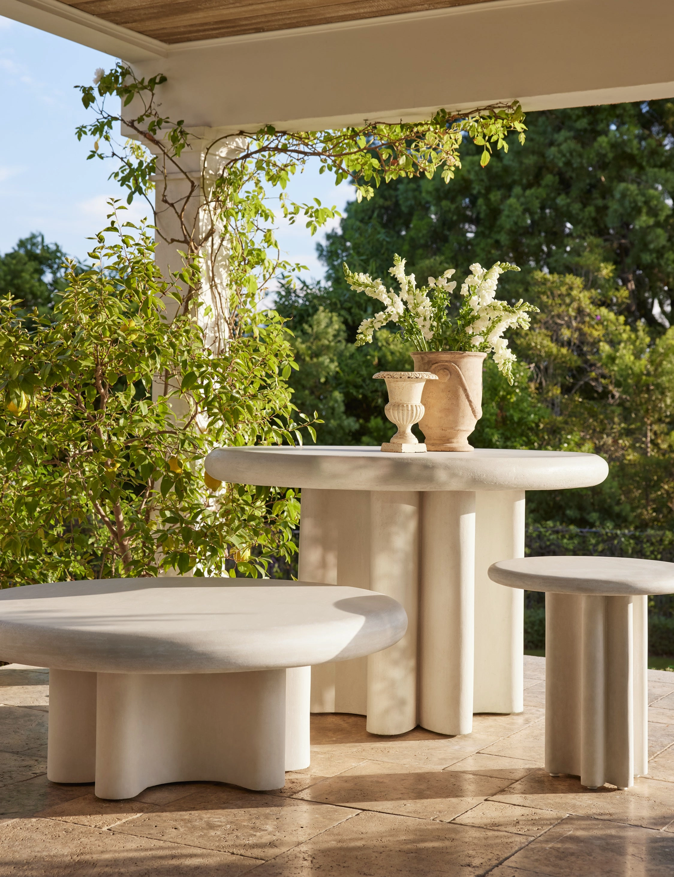 Ruiz Indoor / Outdoor Round Dining Table