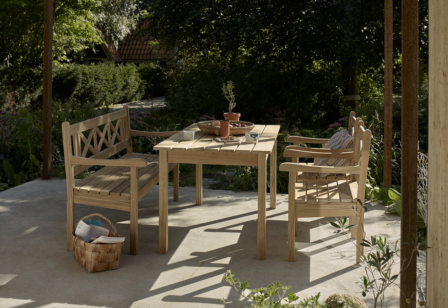Skagen Table