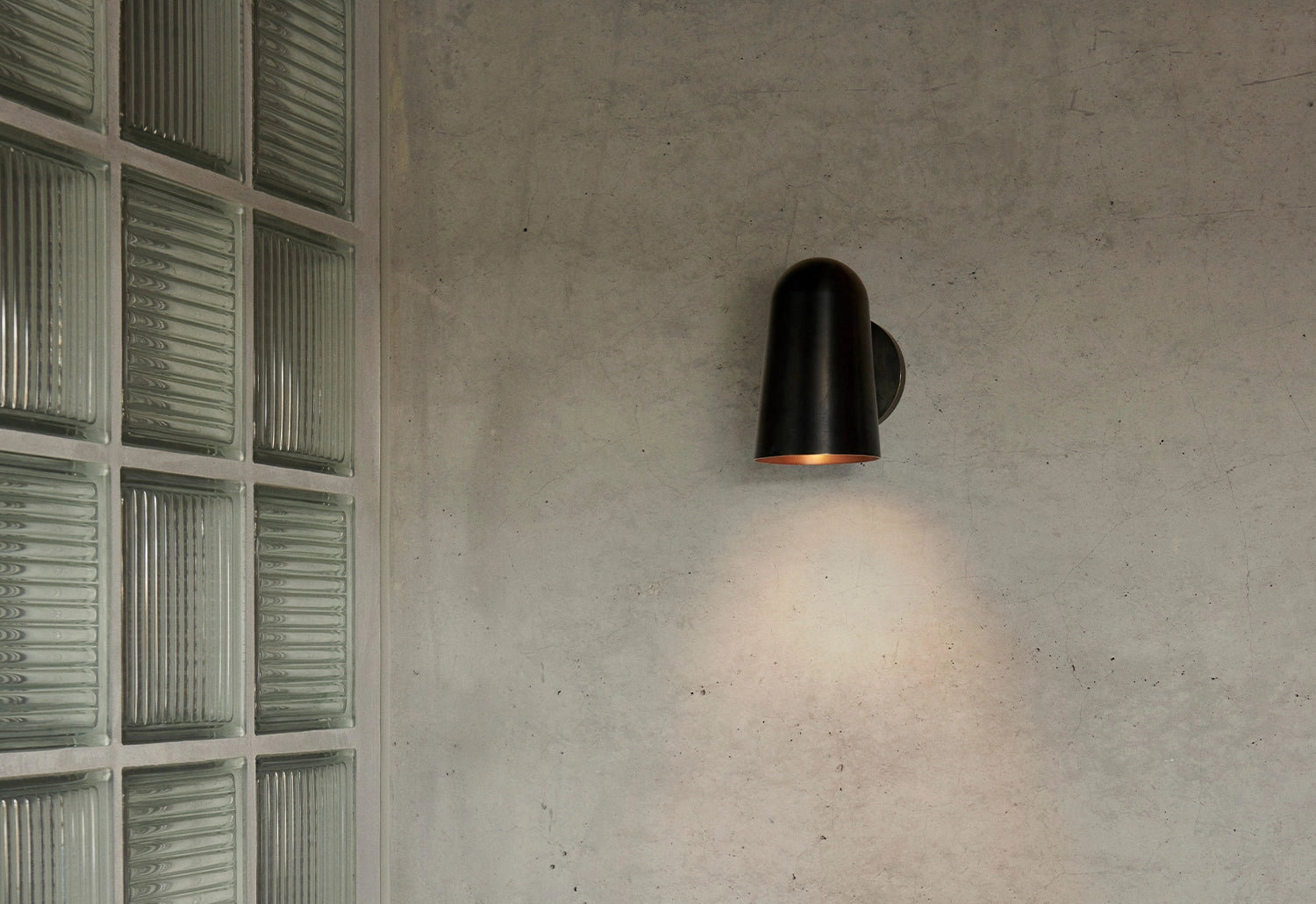 Solid Wall Lamp