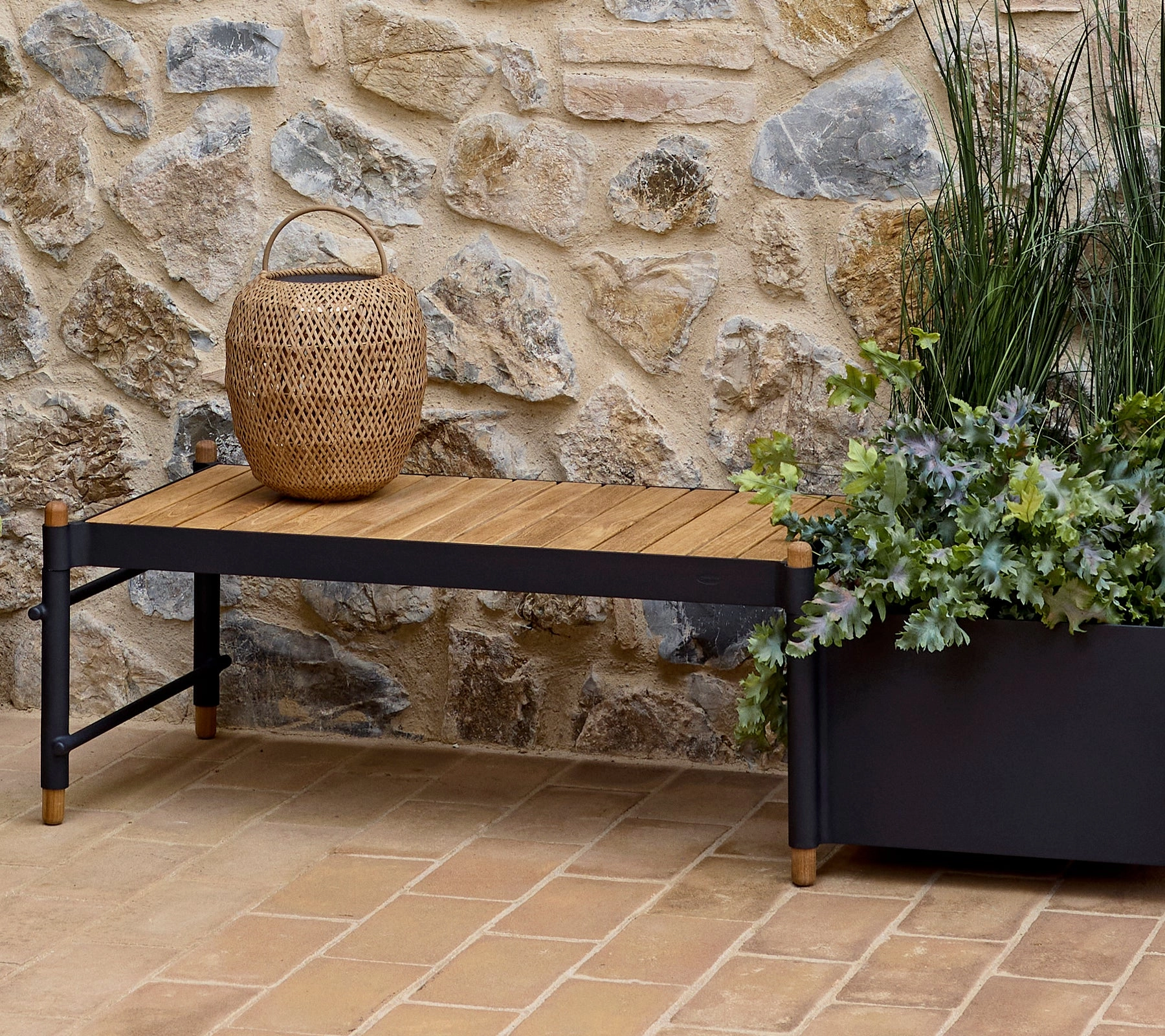 Sticks bench w/planter