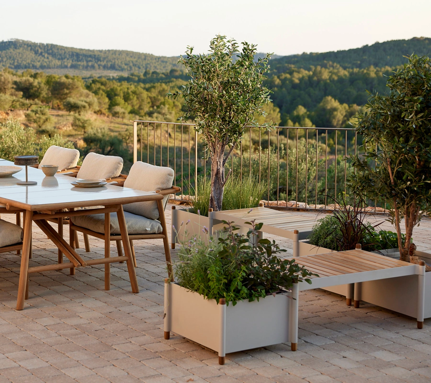 Sticks planter