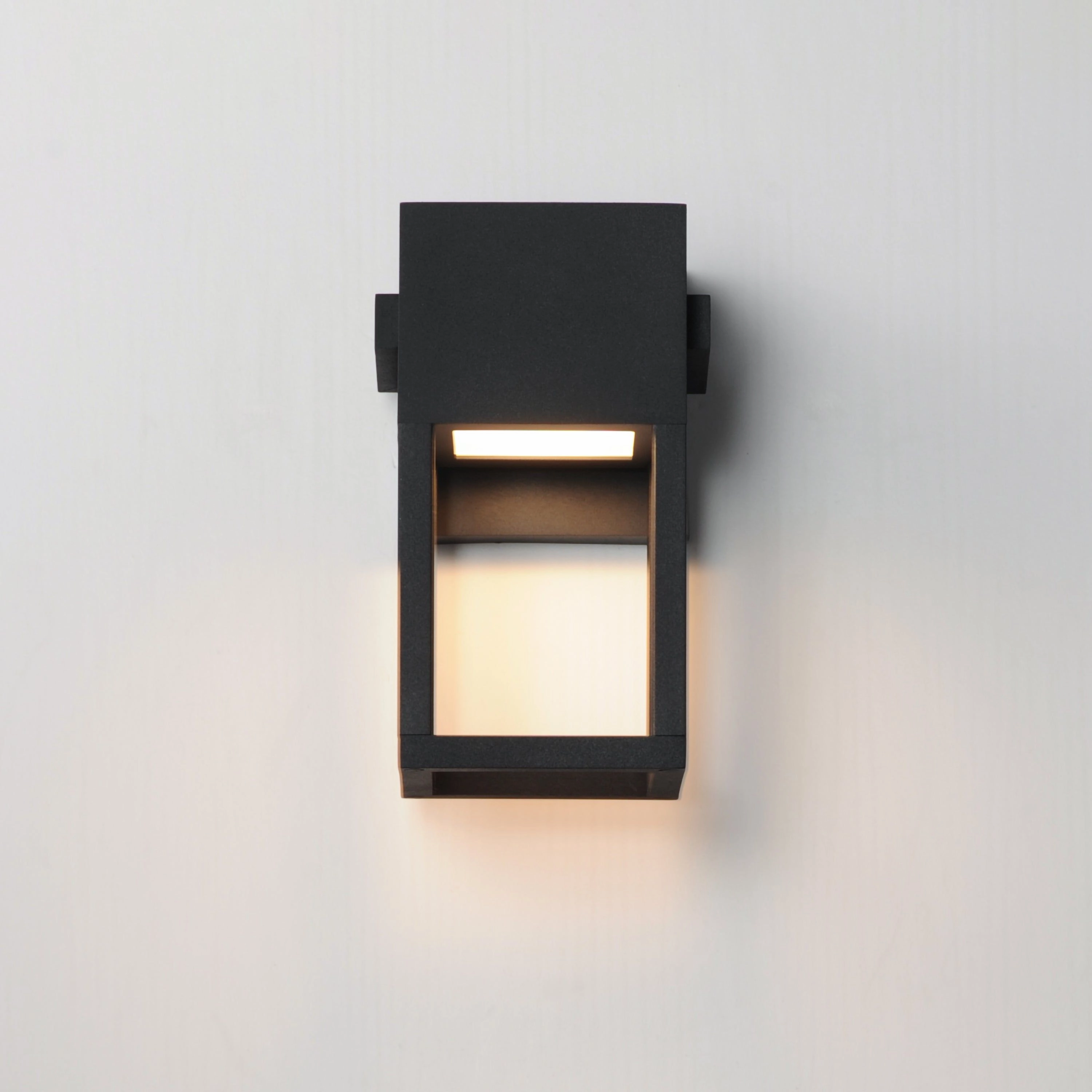 Strand VX 10" Outdoor LED Wall Sconce