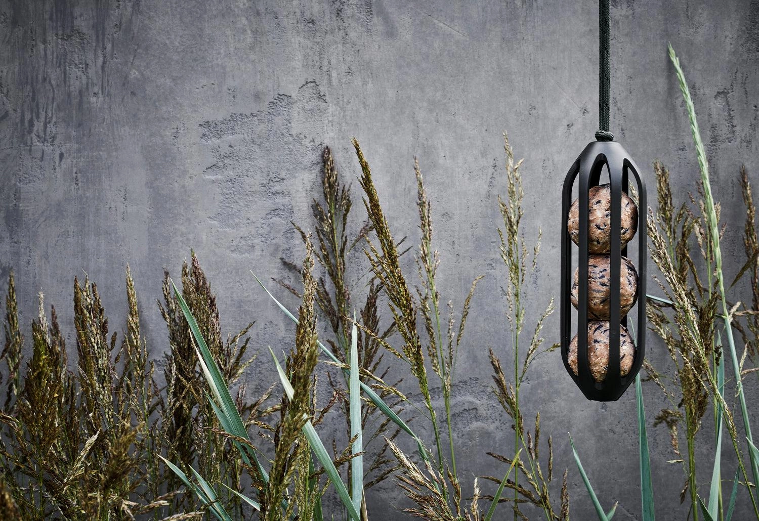 Suet Bird FeederDurable outdoor patio accessories