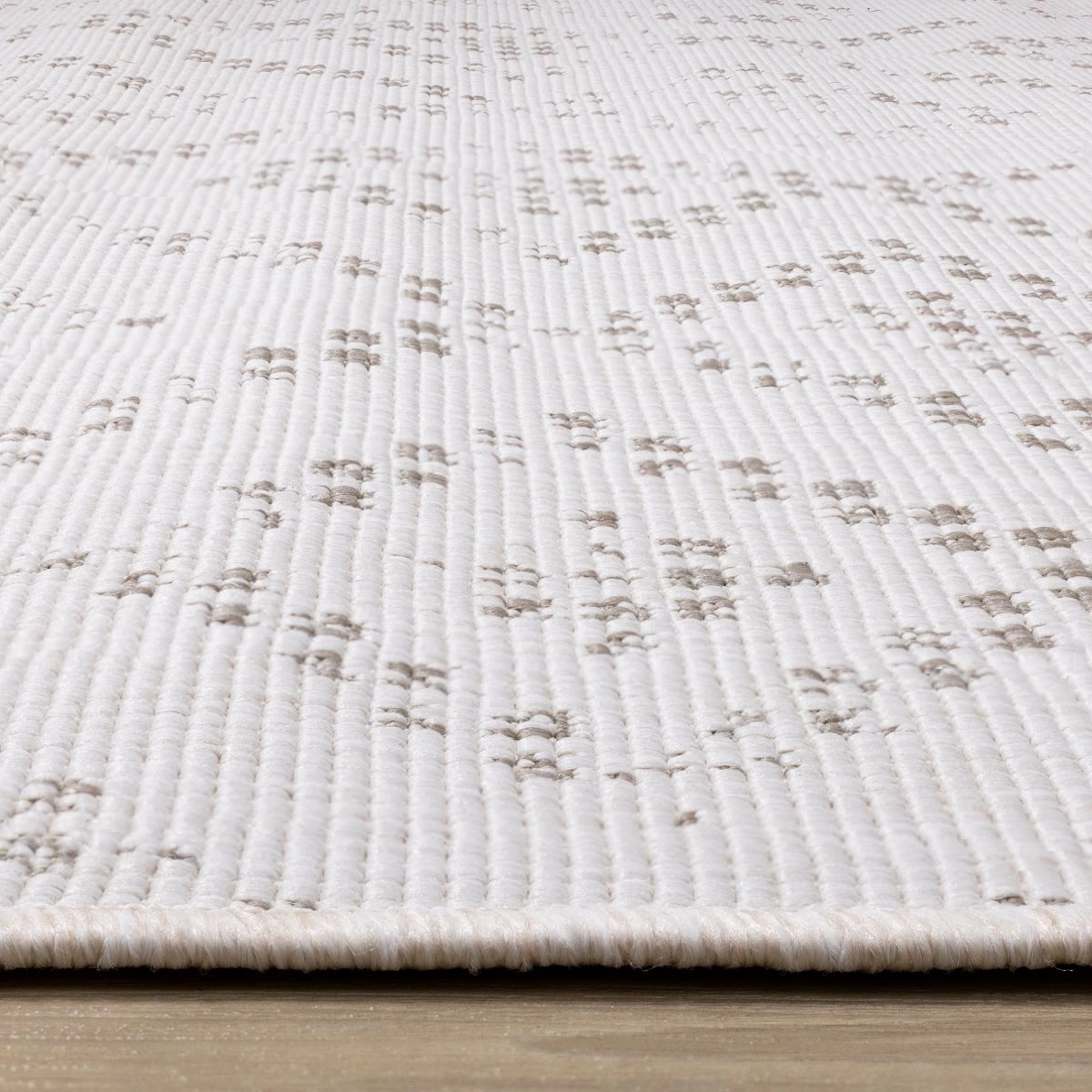 Summer Breeze 5'3" x 7'7" Outdoor Reversible Diamond Pattern - Beige, Cream
