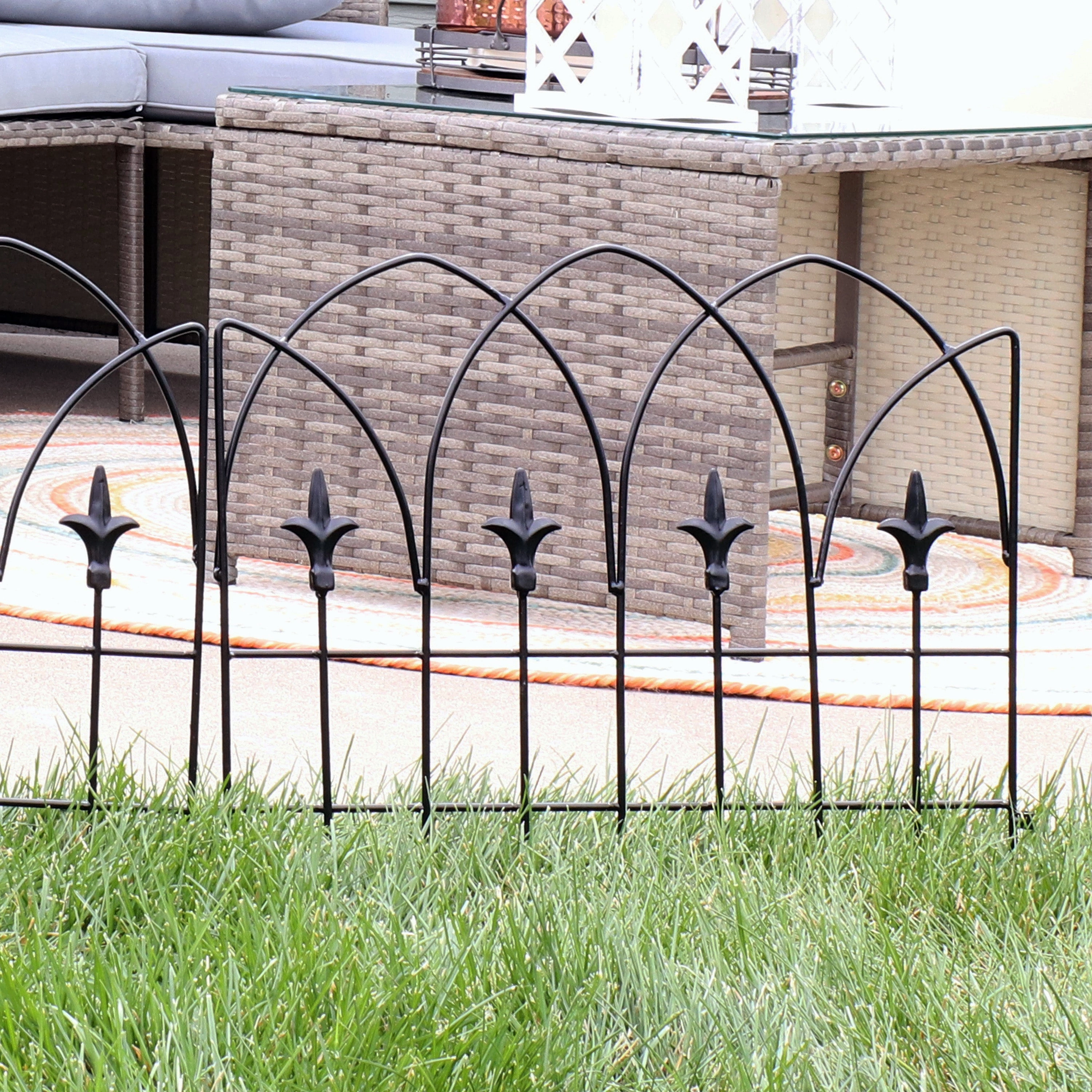 Sunnydaze 5-Piece Bayonne Steel Garden Fence Panels - 8' Overall