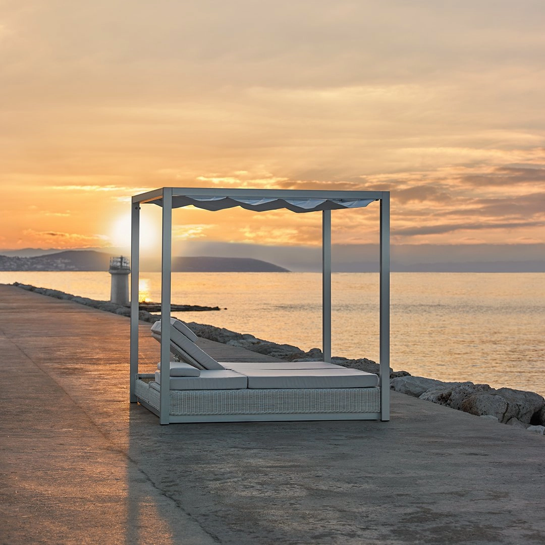 Sunset Sunbed