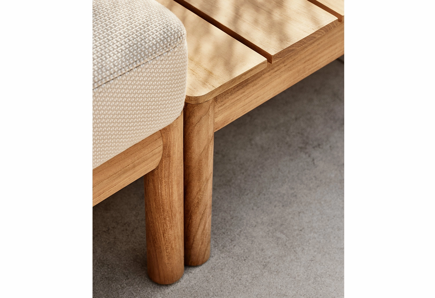 Tradition Lounge Table