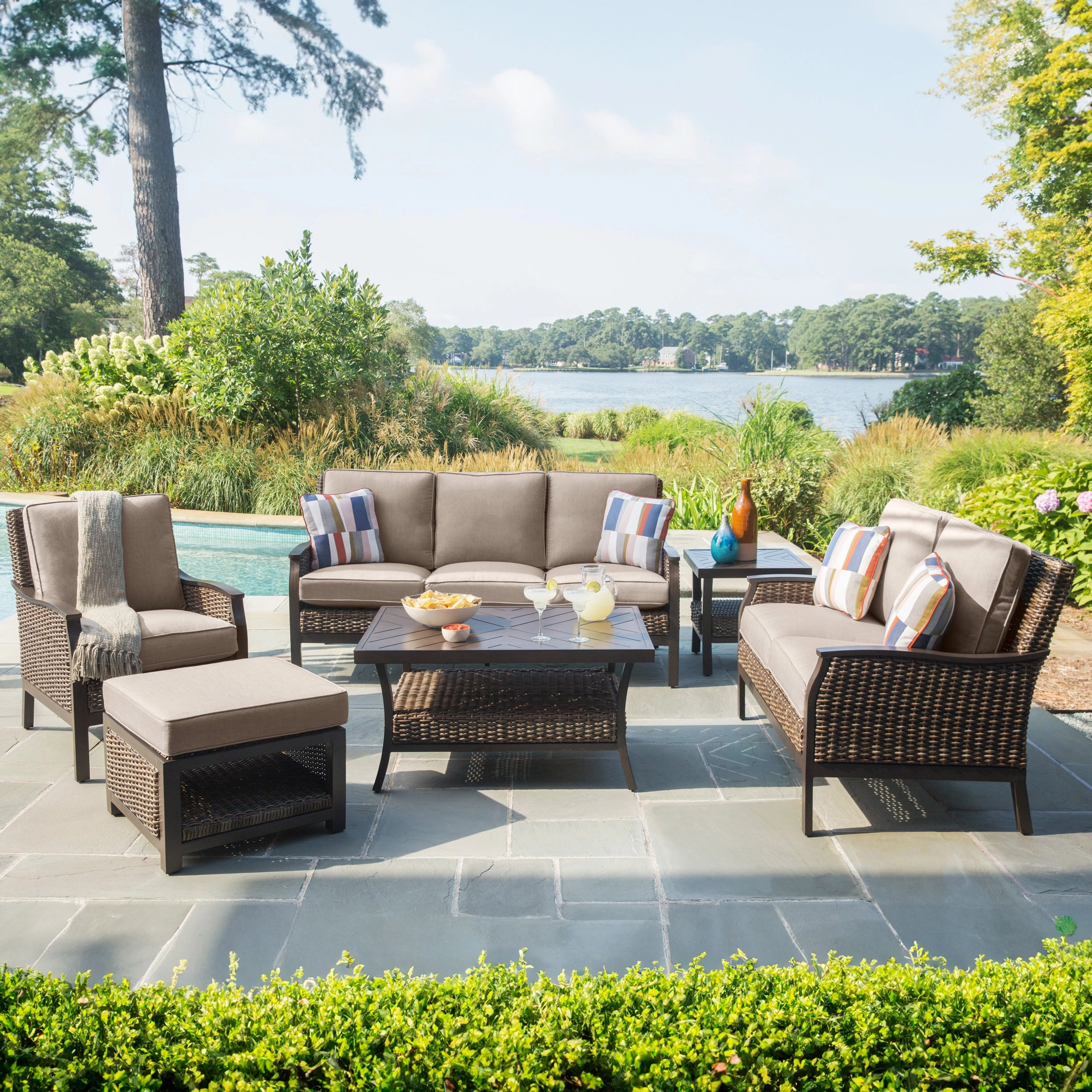 Trenton Woven Love Seat
