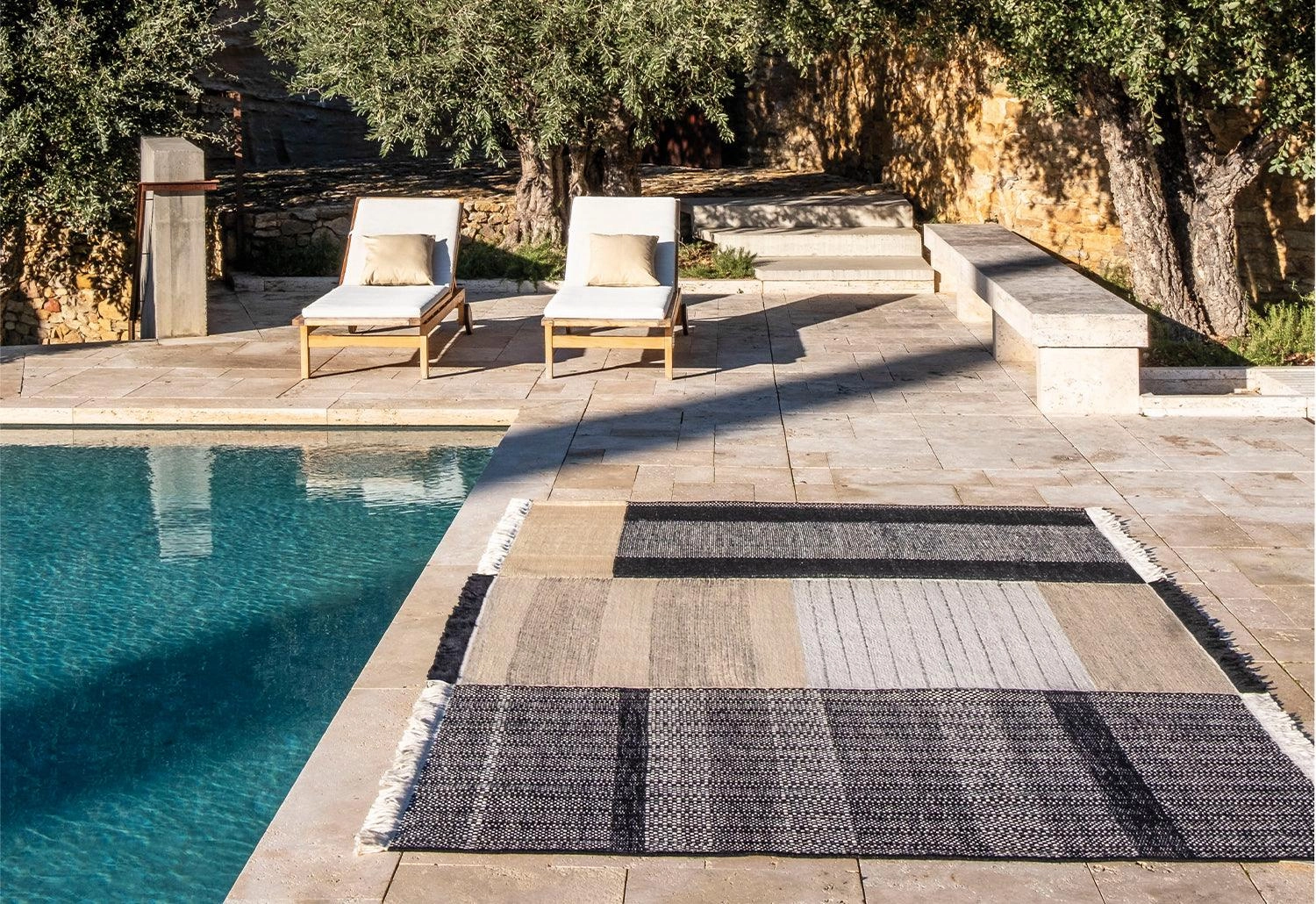 Tres Outdoor Rug