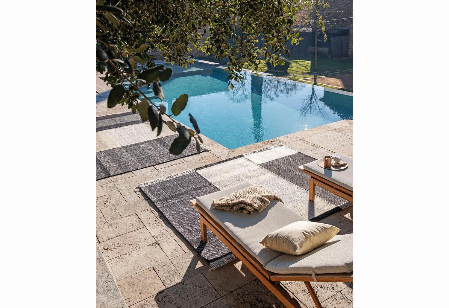 Tres Outdoor Rug