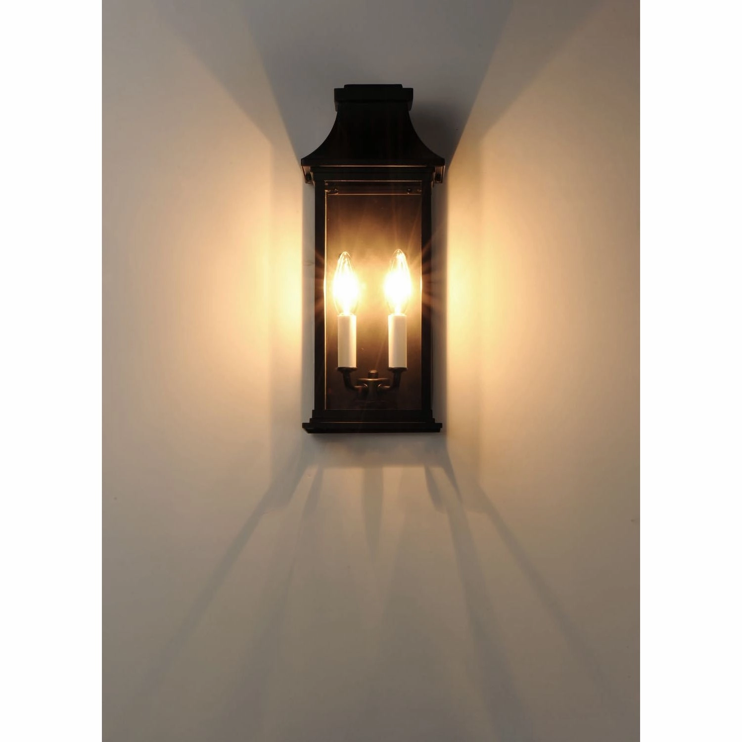 Vicksburg Outdoor Wall Light