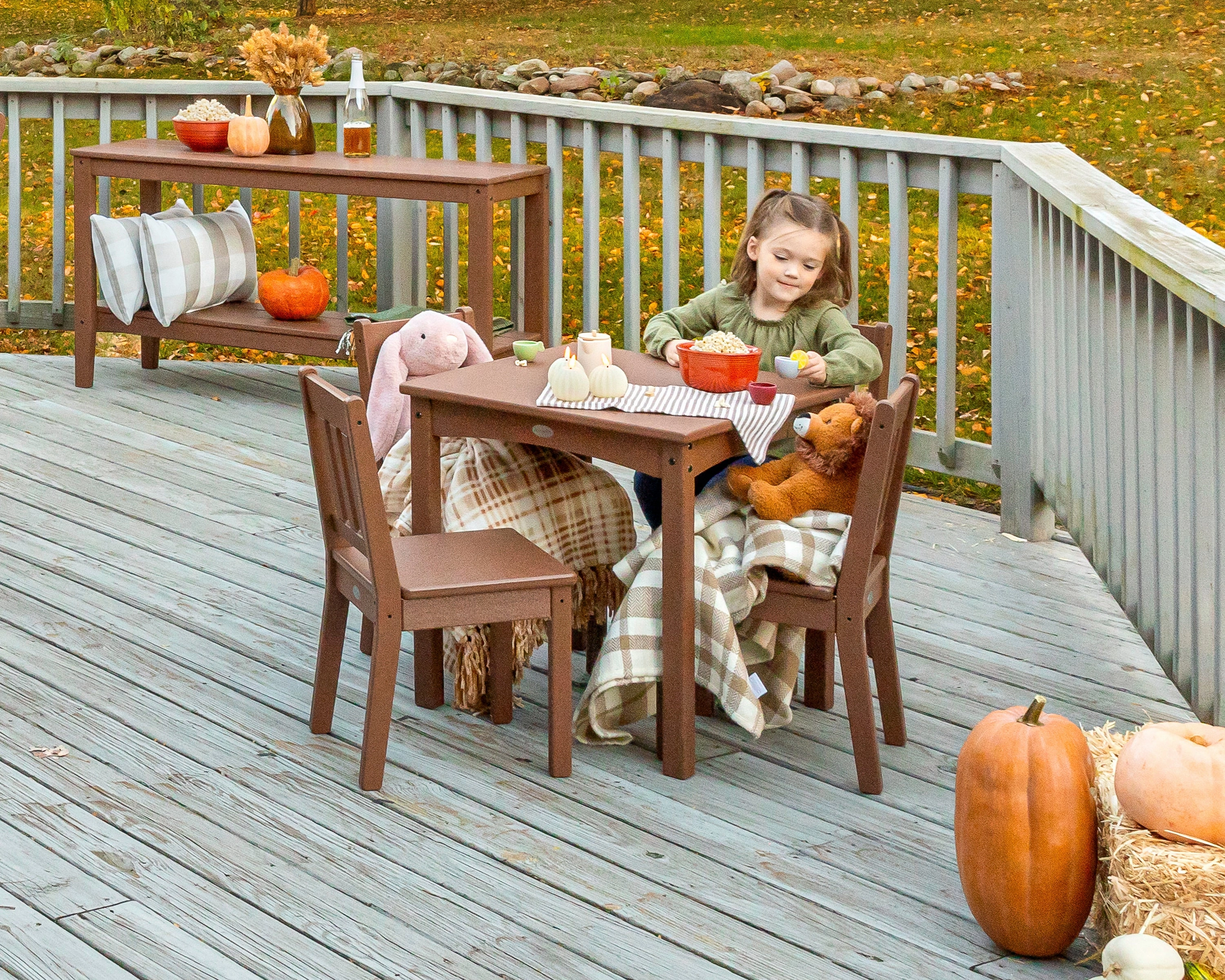 Vineyard Kids 5-Piece Dining Set