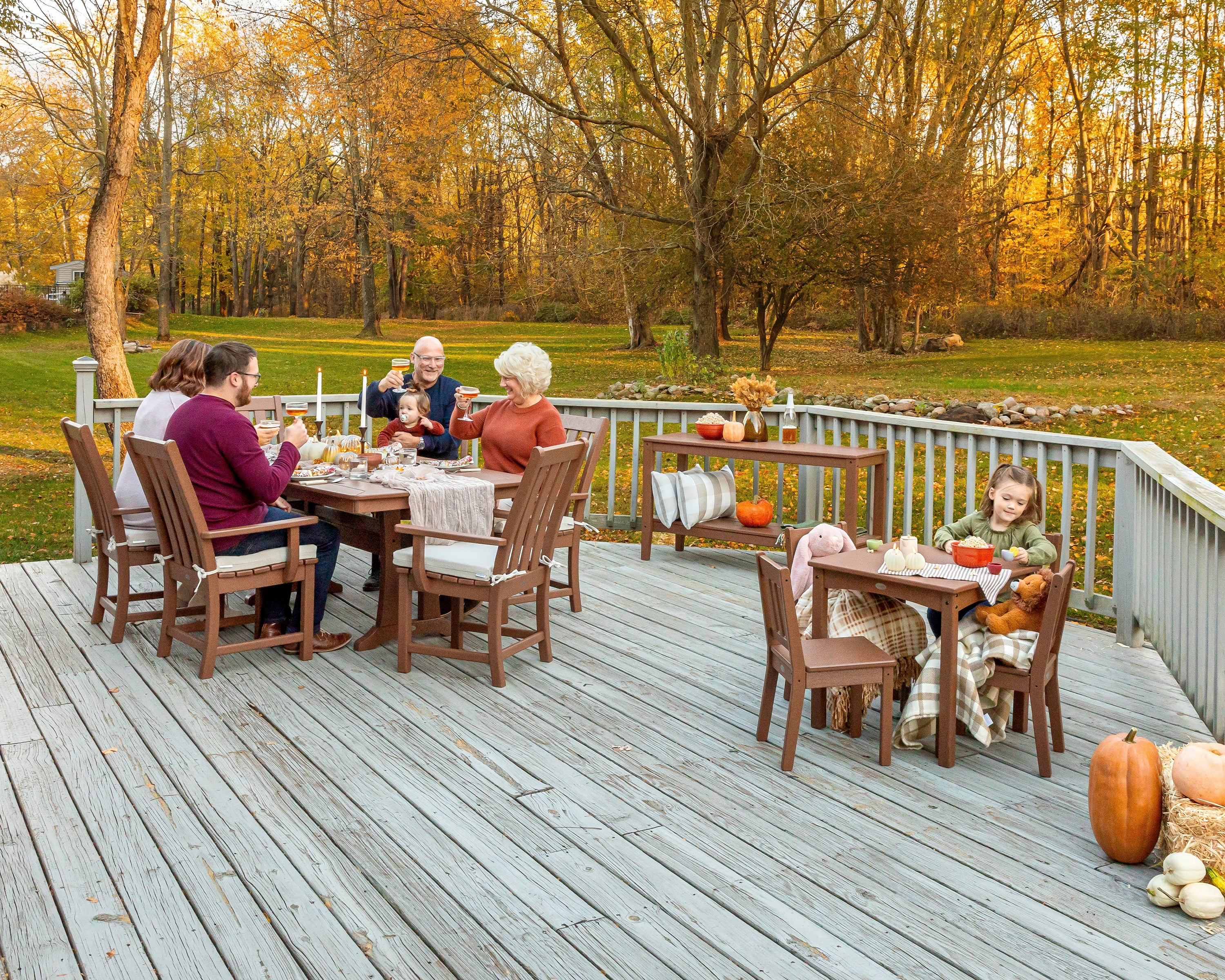 Vineyard Kids 5-Piece Dining Set