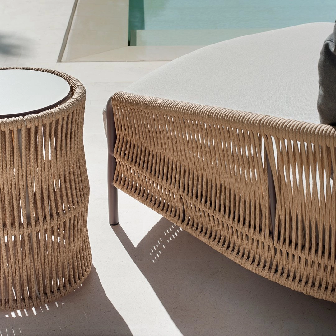 Weave Round Sunbed