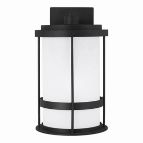 Wilburn Medium 1-Light Outdoor Wall Light (with Bulb)Weatherproof outdoor lighting